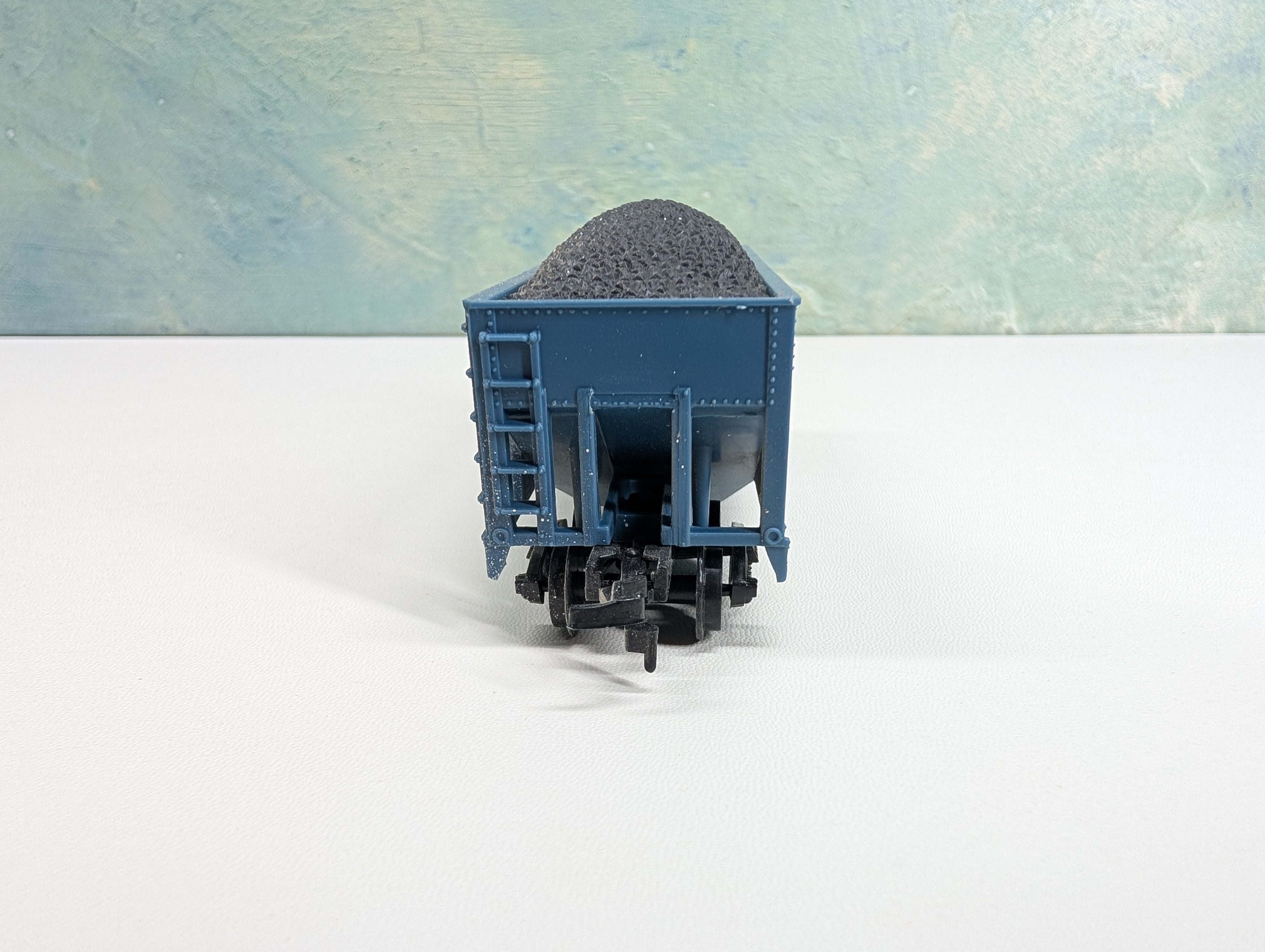USED Life-Like HO Scale 2 Bay Hopper w/ Coal Louisville & Nashville L&N #115391