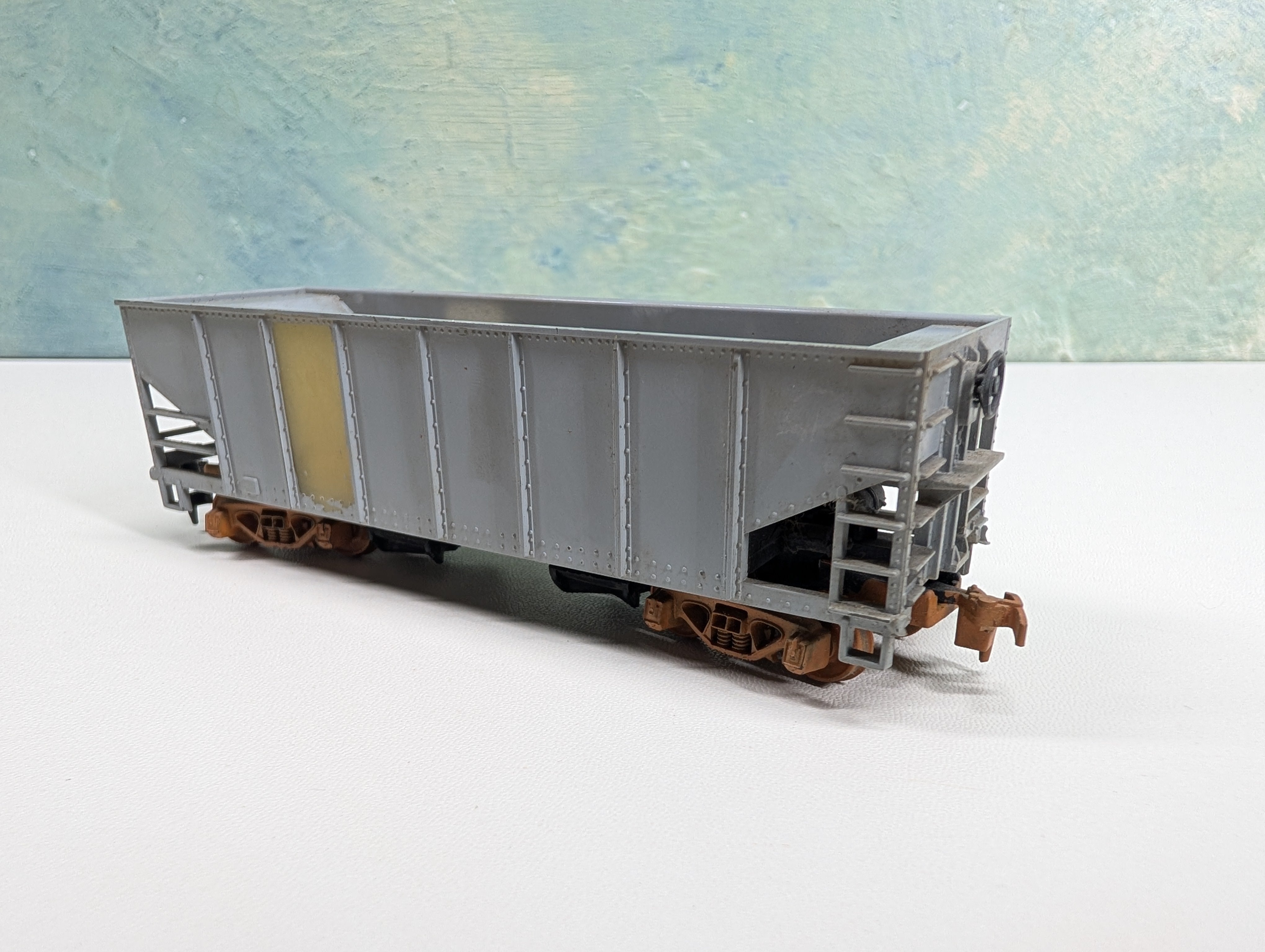 USED Tyco HO Scale 2 Bay Operating Hopper Undecorated Gray Custom