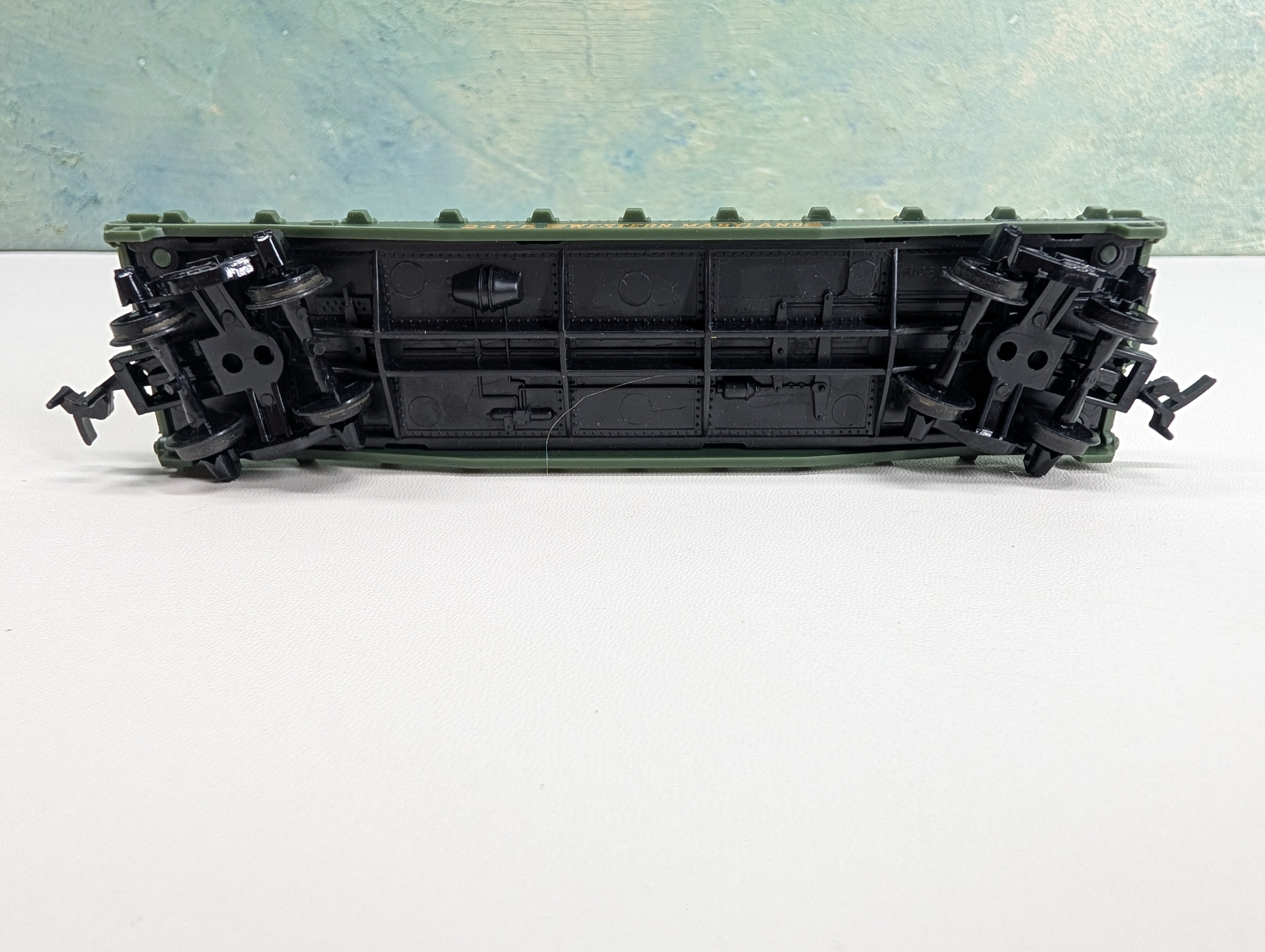 USED Tyco HO Scale 40' Flat Car Western Maryland #2475