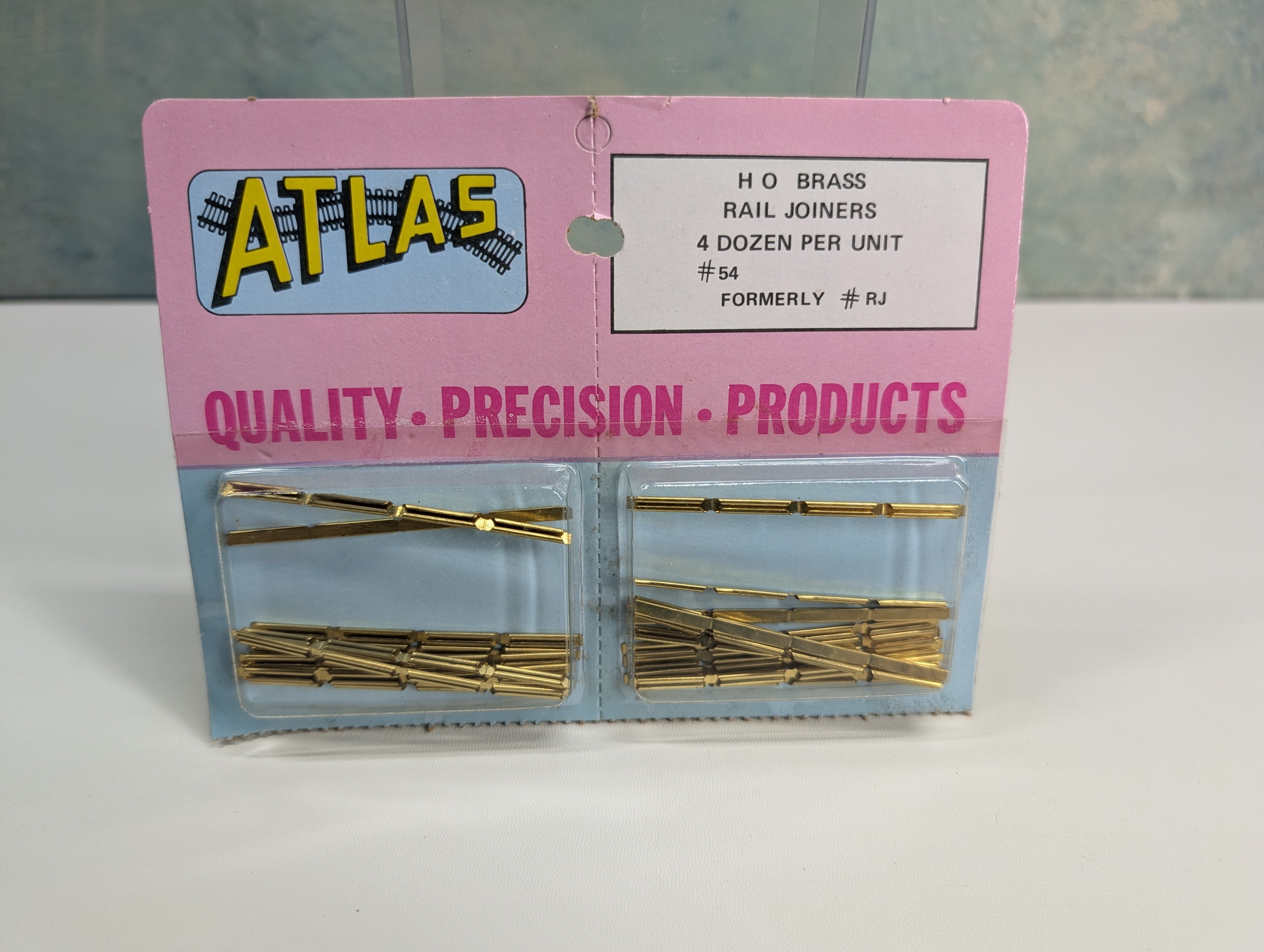 Atlas HO Scale 8 Dozen Brass Rail Joiners