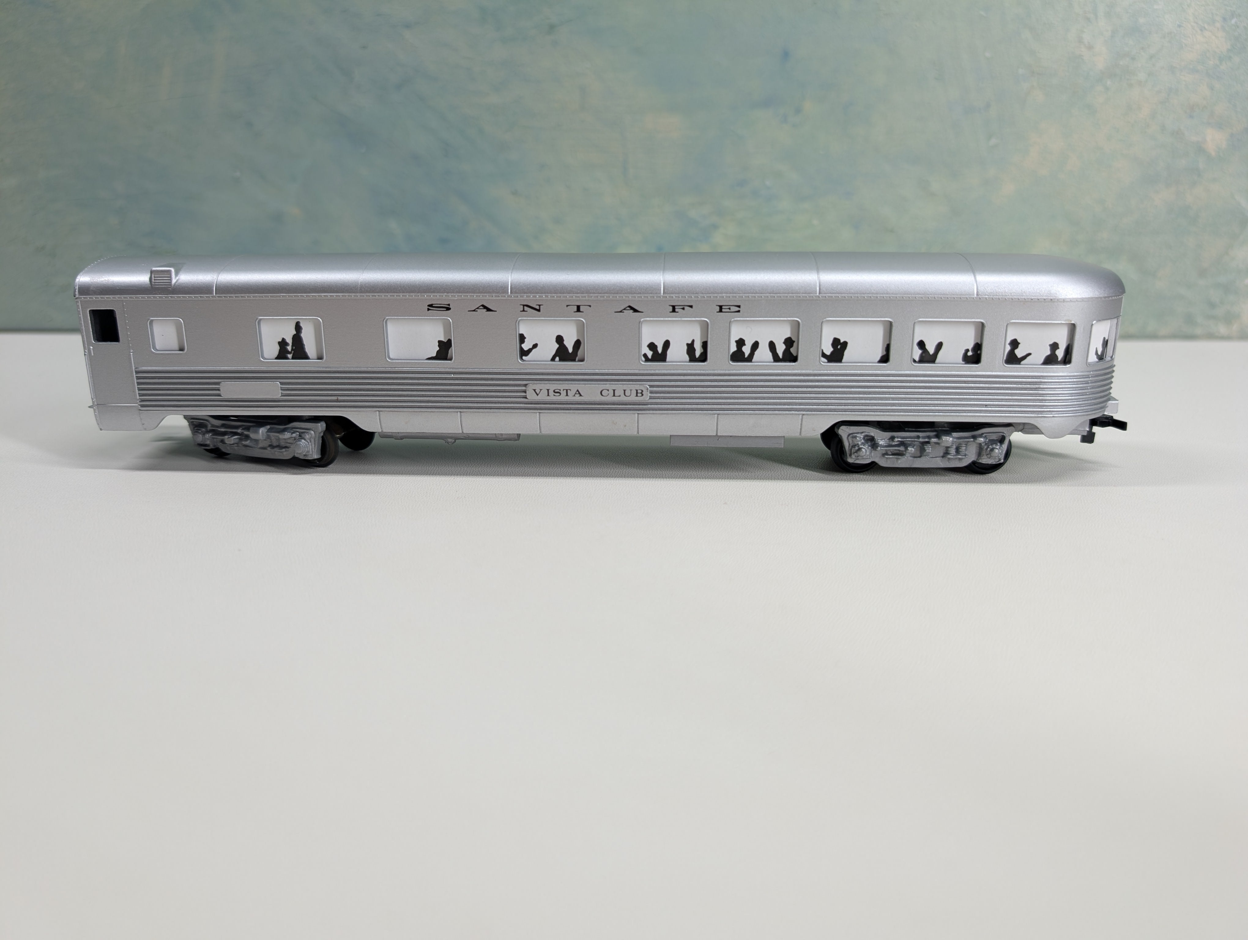 USED Life-Like HO Scale Observation Passenger Car Santa Fe Vista Club
