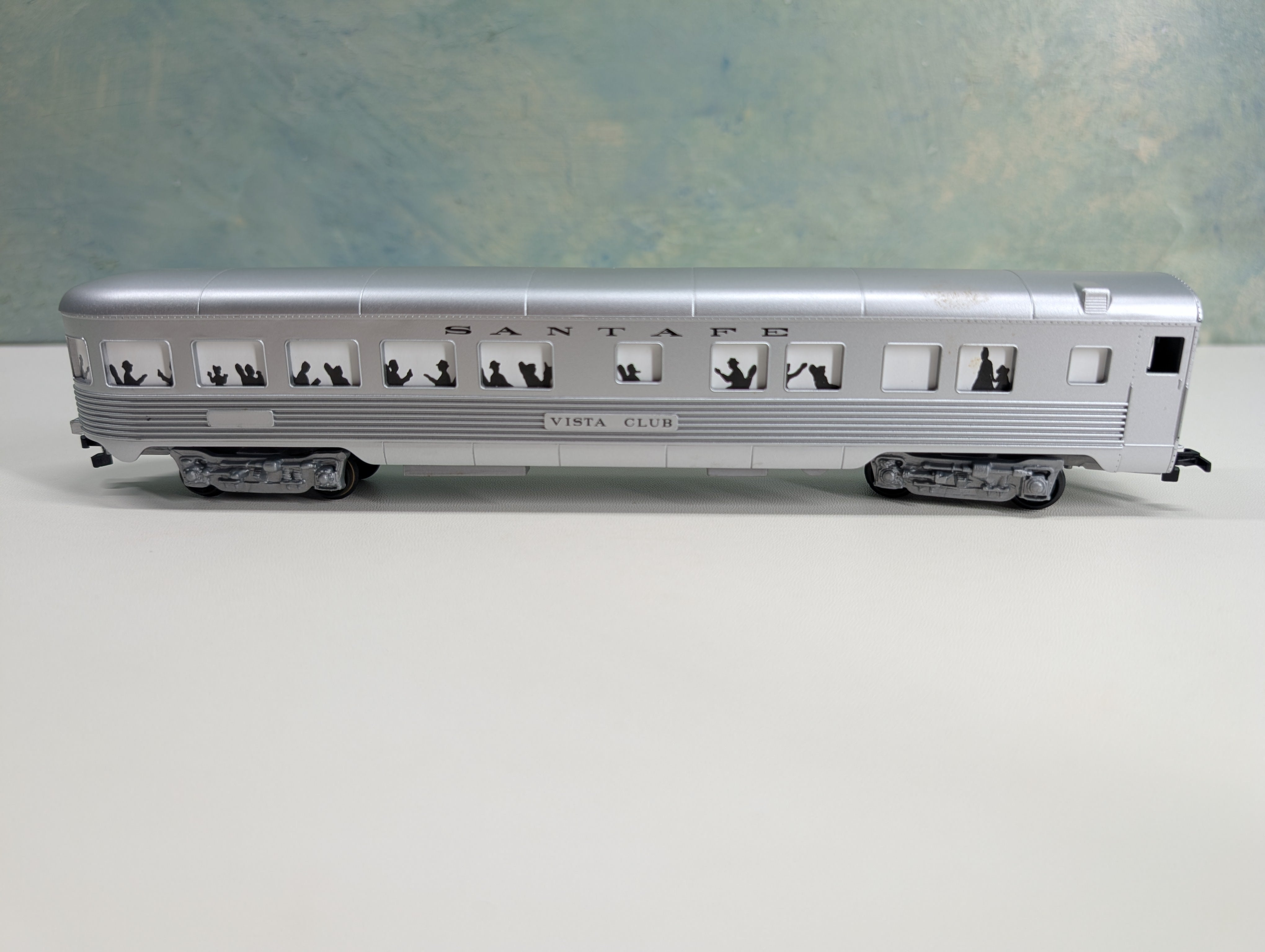 USED Life-Like HO Scale Observation Passenger Car Santa Fe Vista Club