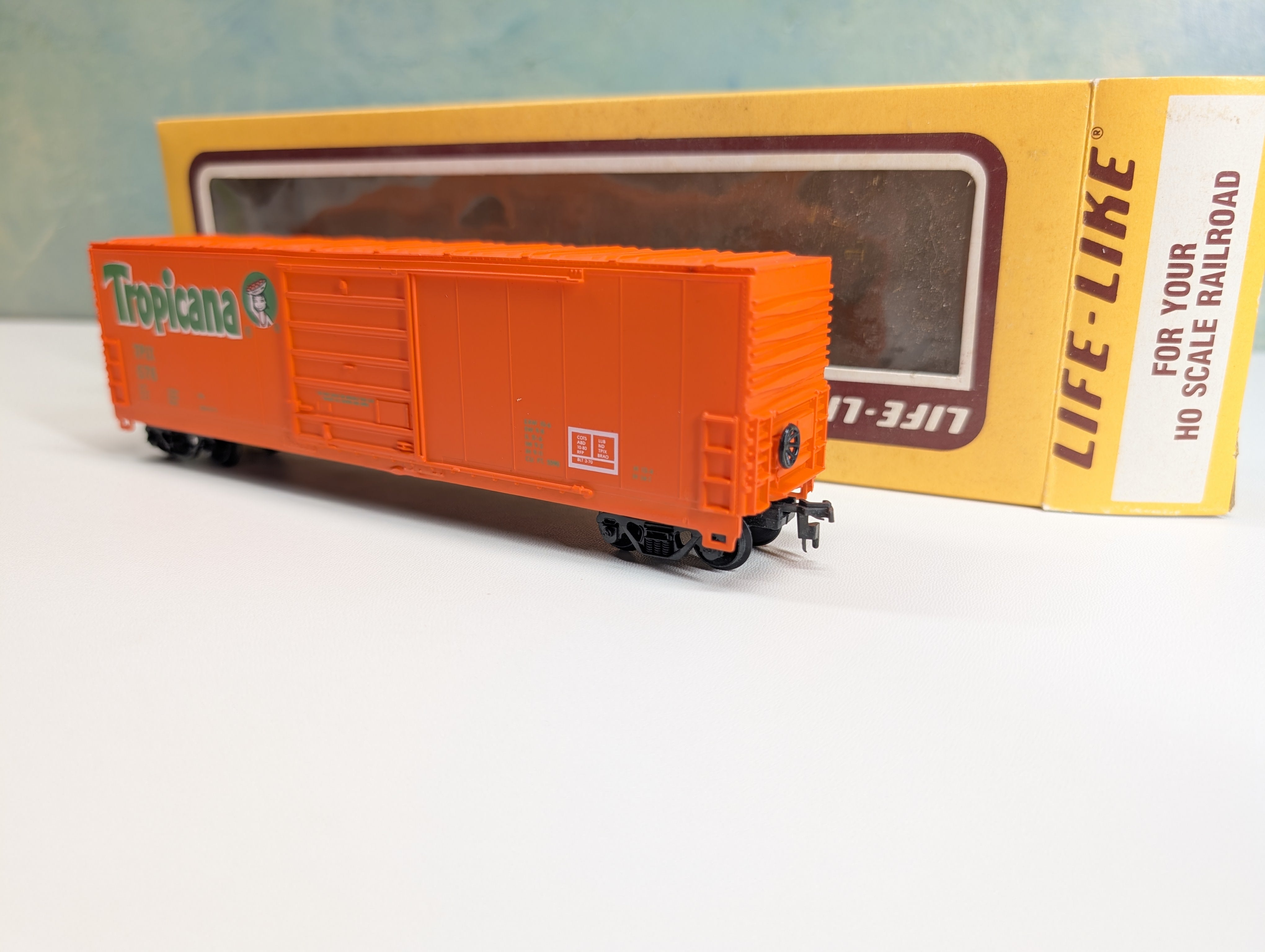 USED Life-Like HO Scale 50' Billboard Box Car Tropicana TPIX #576