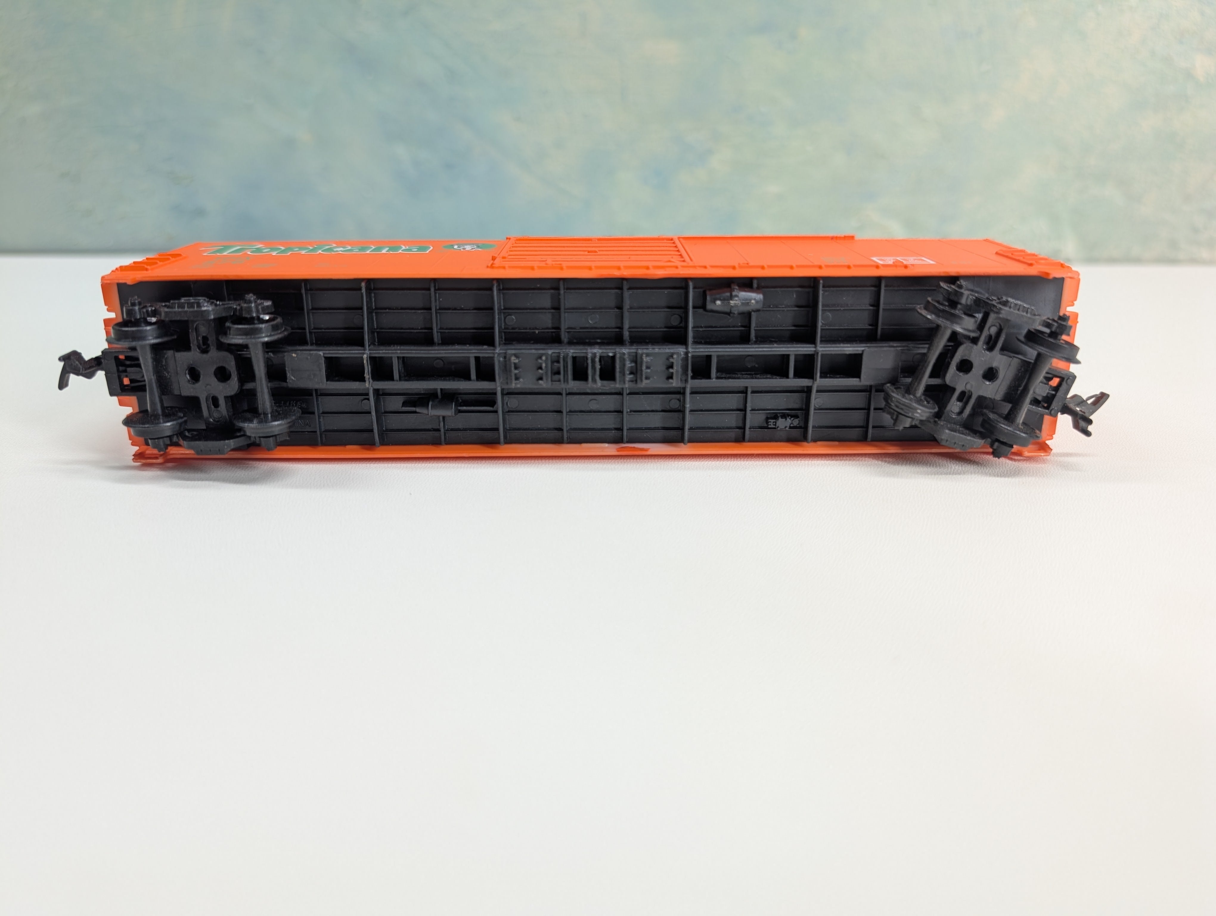 USED Life-Like HO Scale 50' Billboard Box Car Tropicana TPIX #576