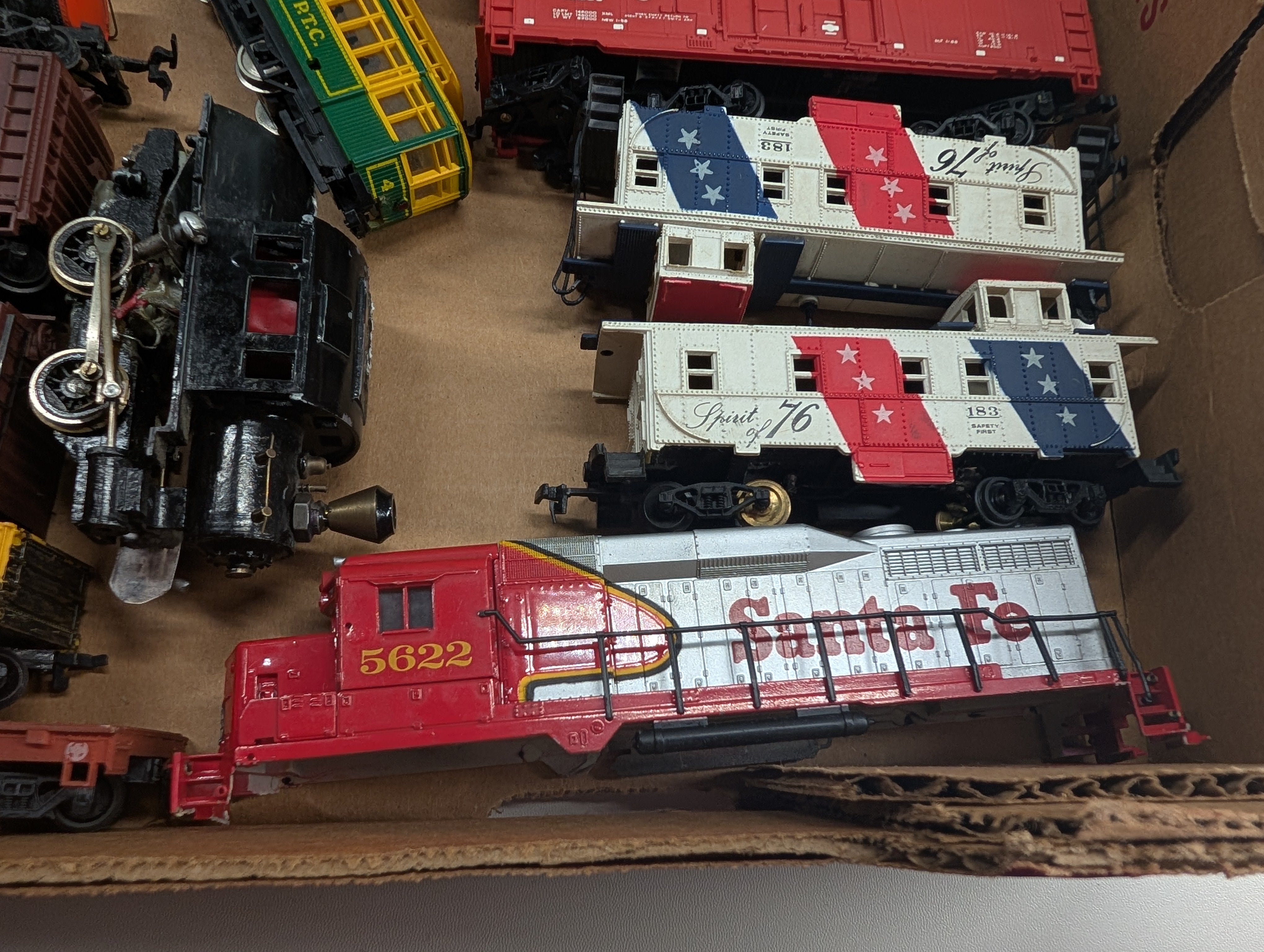 USED HO Scale Lot of Parts/Repairs Locomotives, Box Cars, Cabooses + more
