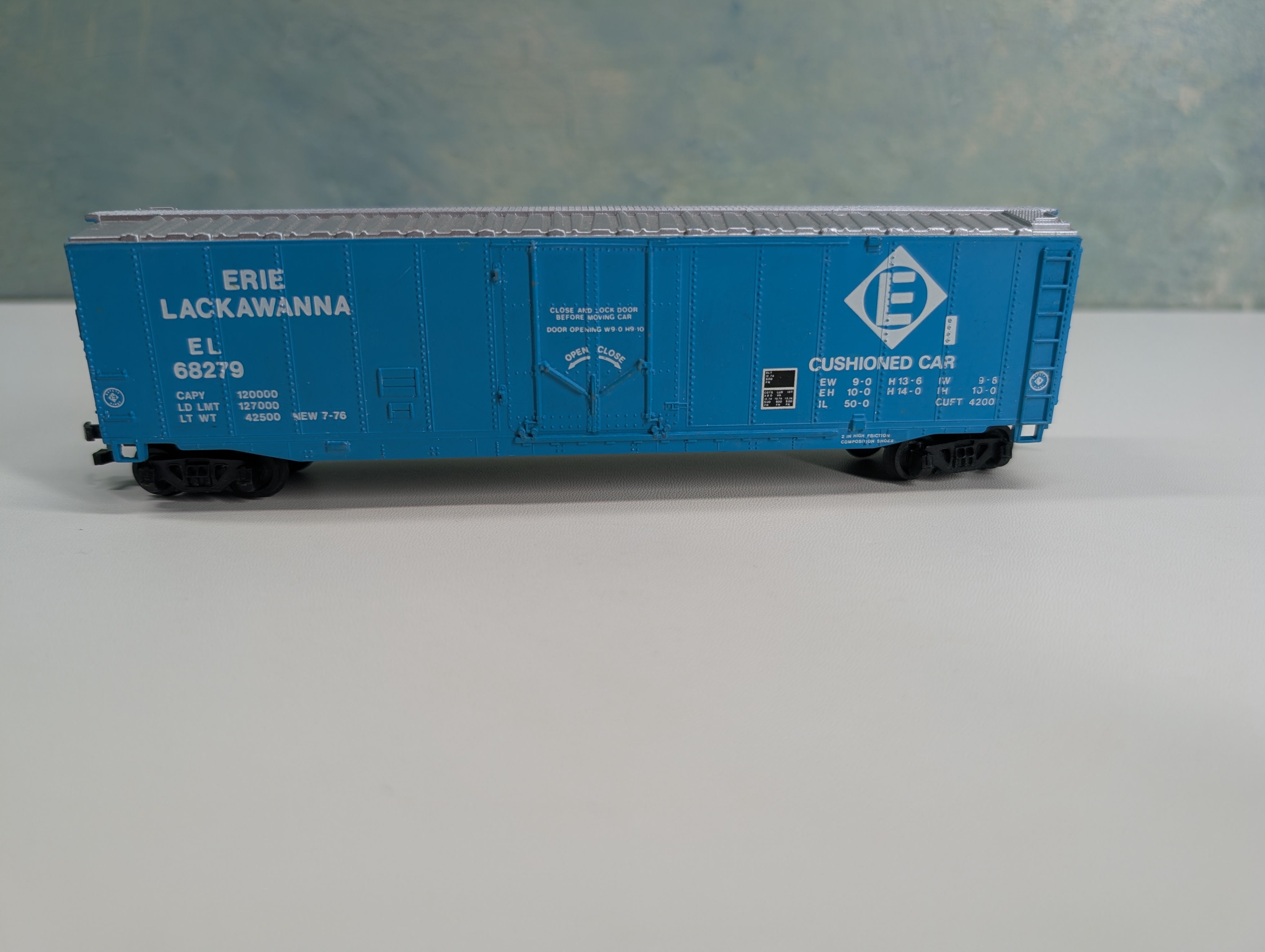 USED Bachmann HO Scale 50' Box Car Erie Lackawanna EL #68279
