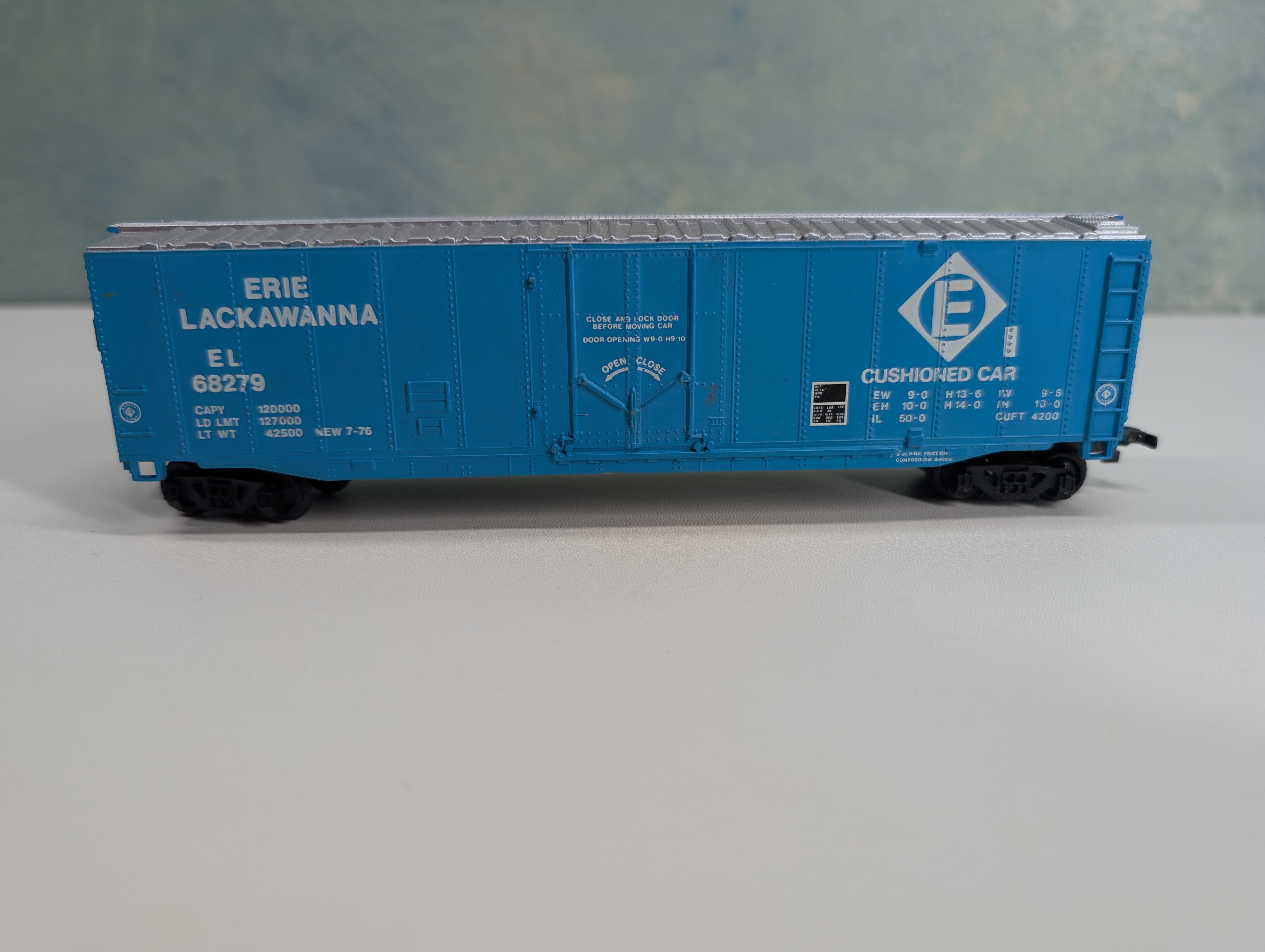 USED Bachmann HO Scale 50' Box Car Erie Lackawanna EL #68279