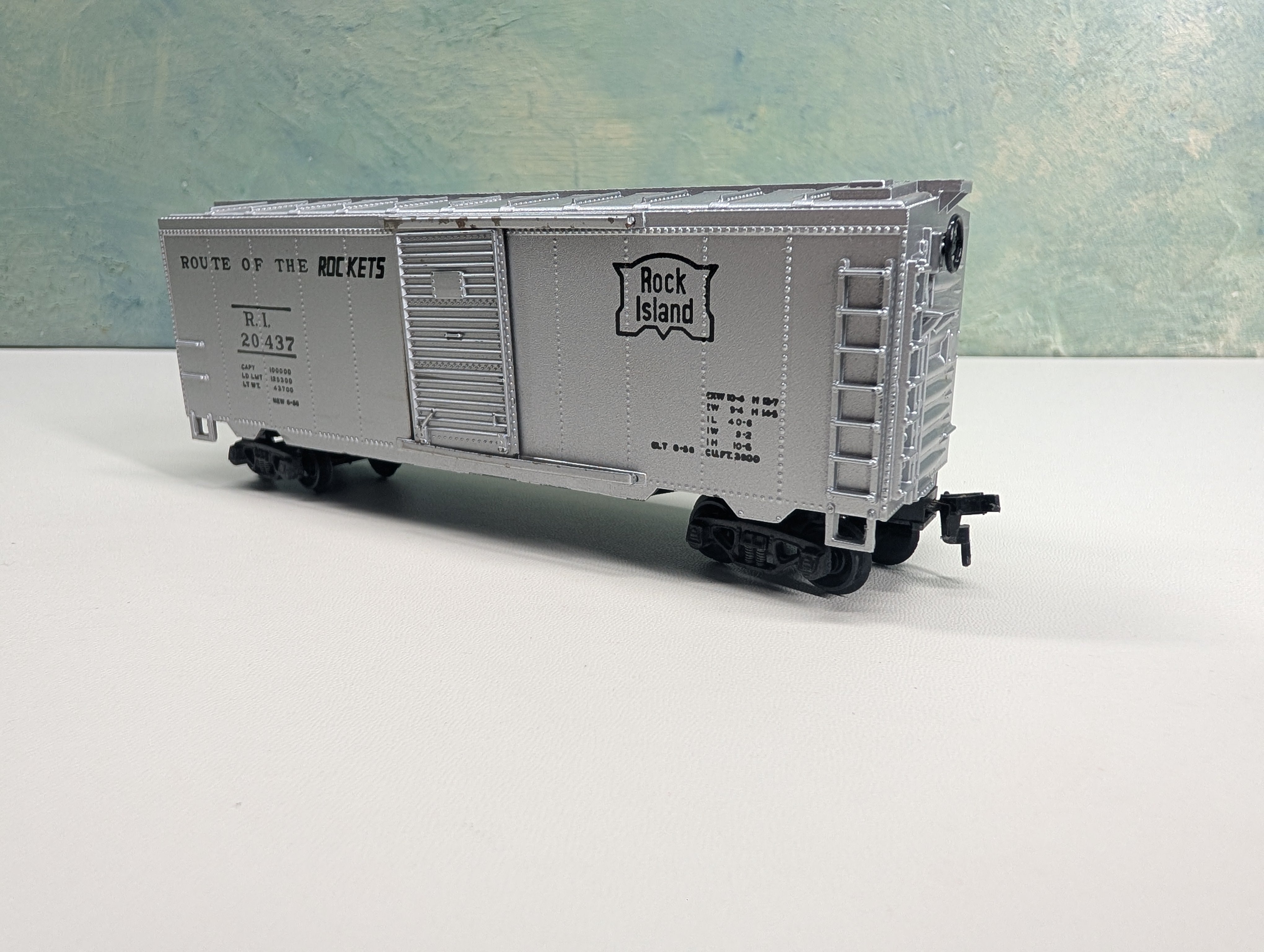 USED Varney HO Scale 40' Box Car Rock Island RI #20437