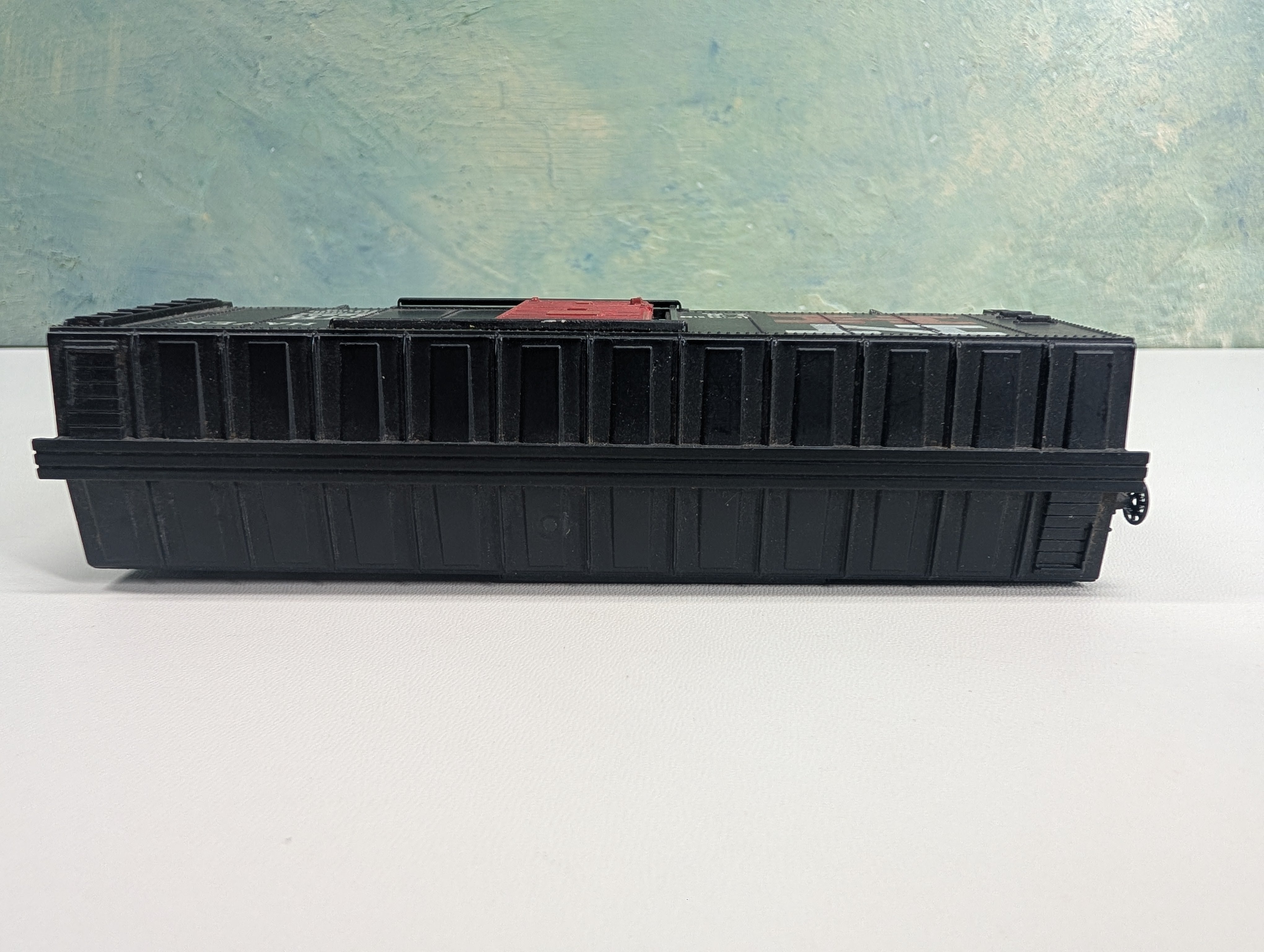 USED Mantua HO Scale 40' Box Car New Haven NH #32957