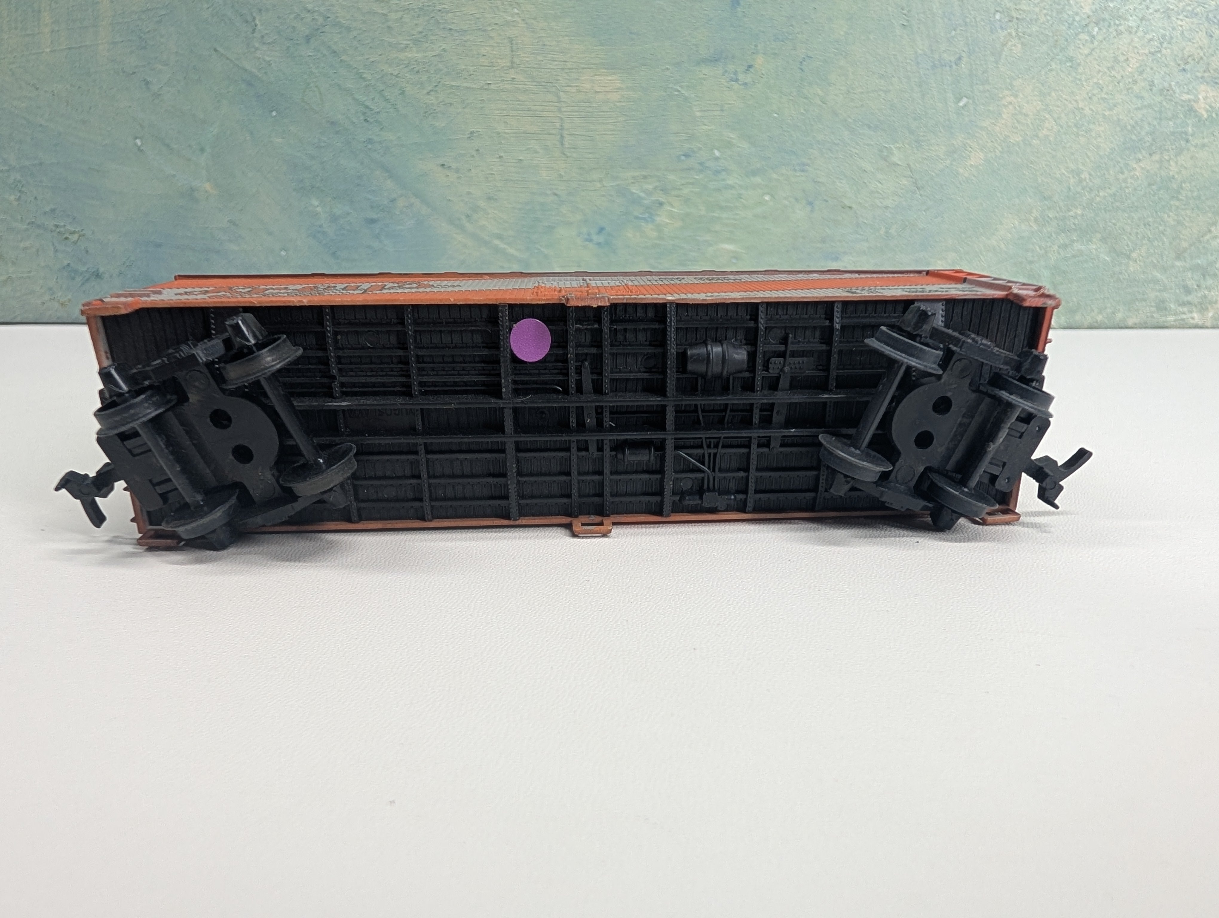 USED HO Scale 40' Wooden Billboard Box Car Krey's