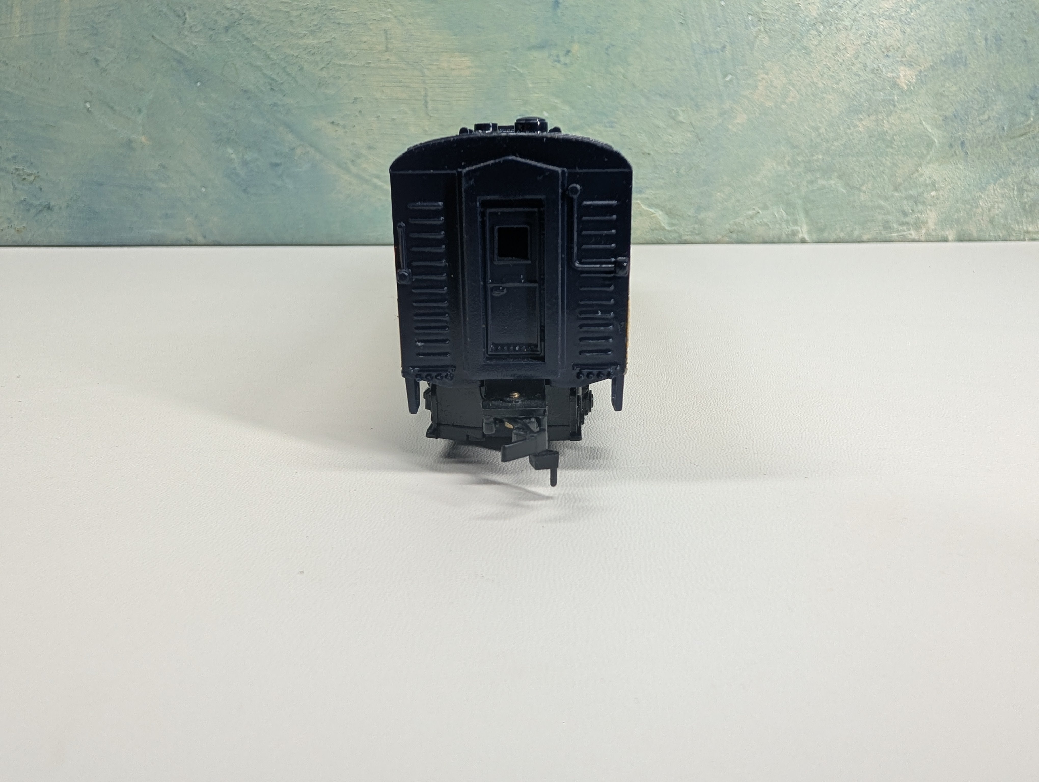 USED Bachmann HO Scale F9 Diesel Locomotive Chessie System C&O #7071 Parts/Repairs DC