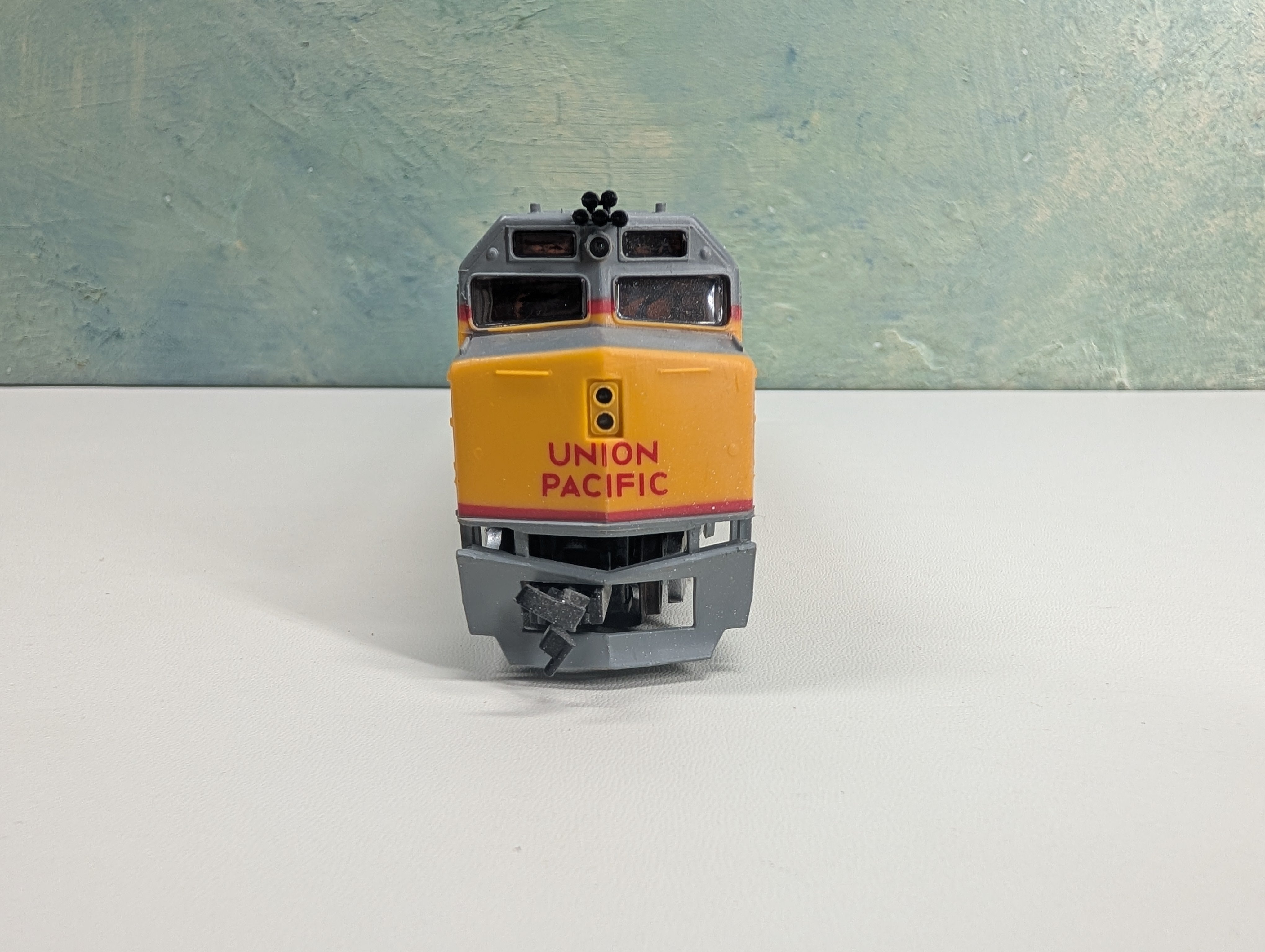 USED Life-Like HO Scale F40PH Diesel Locomotive Union Pacific UP #3901 Tested! DC