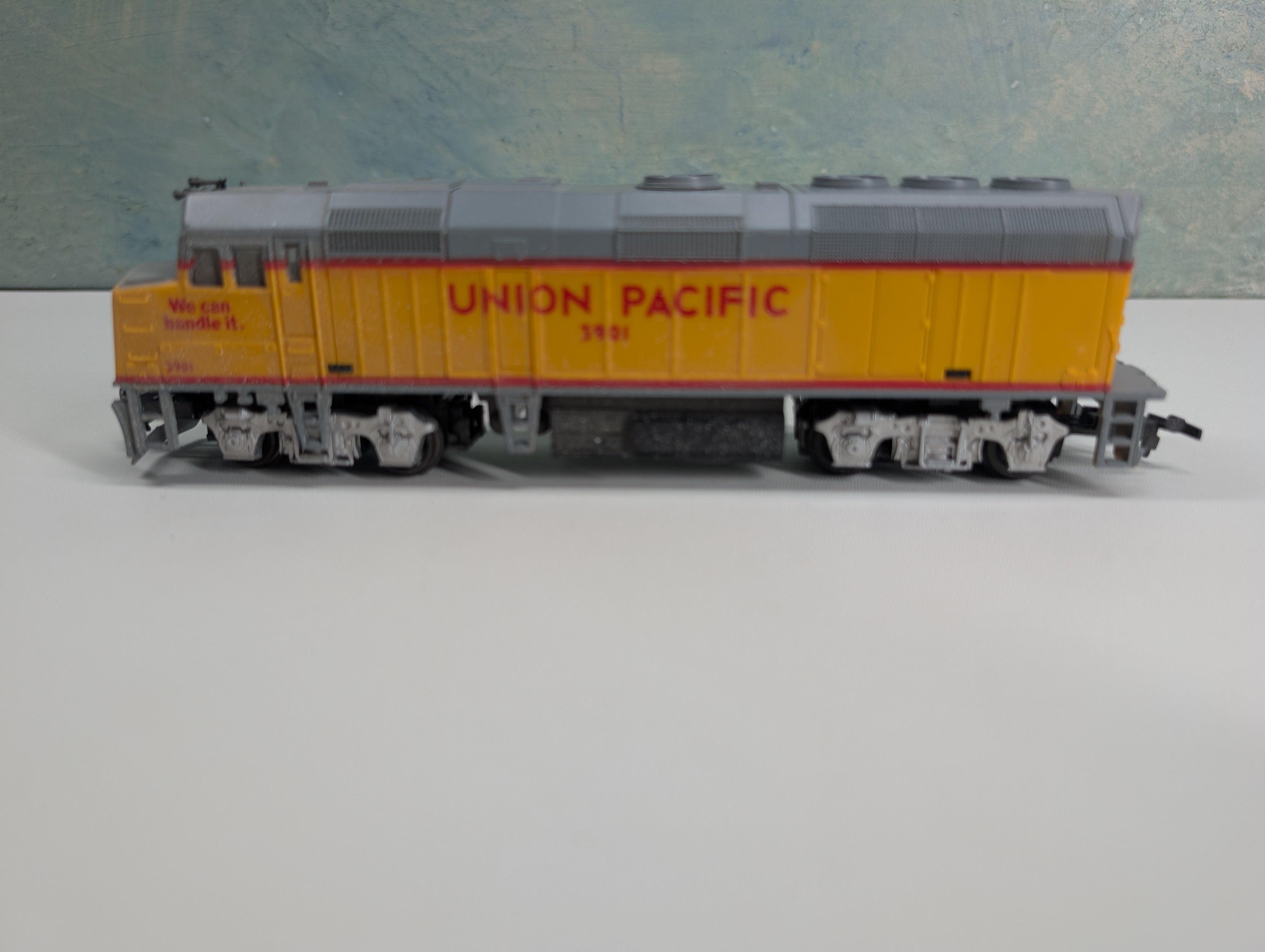 USED Life-Like HO Scale F40PH Diesel Locomotive Union Pacific UP #3901 Tested! DC