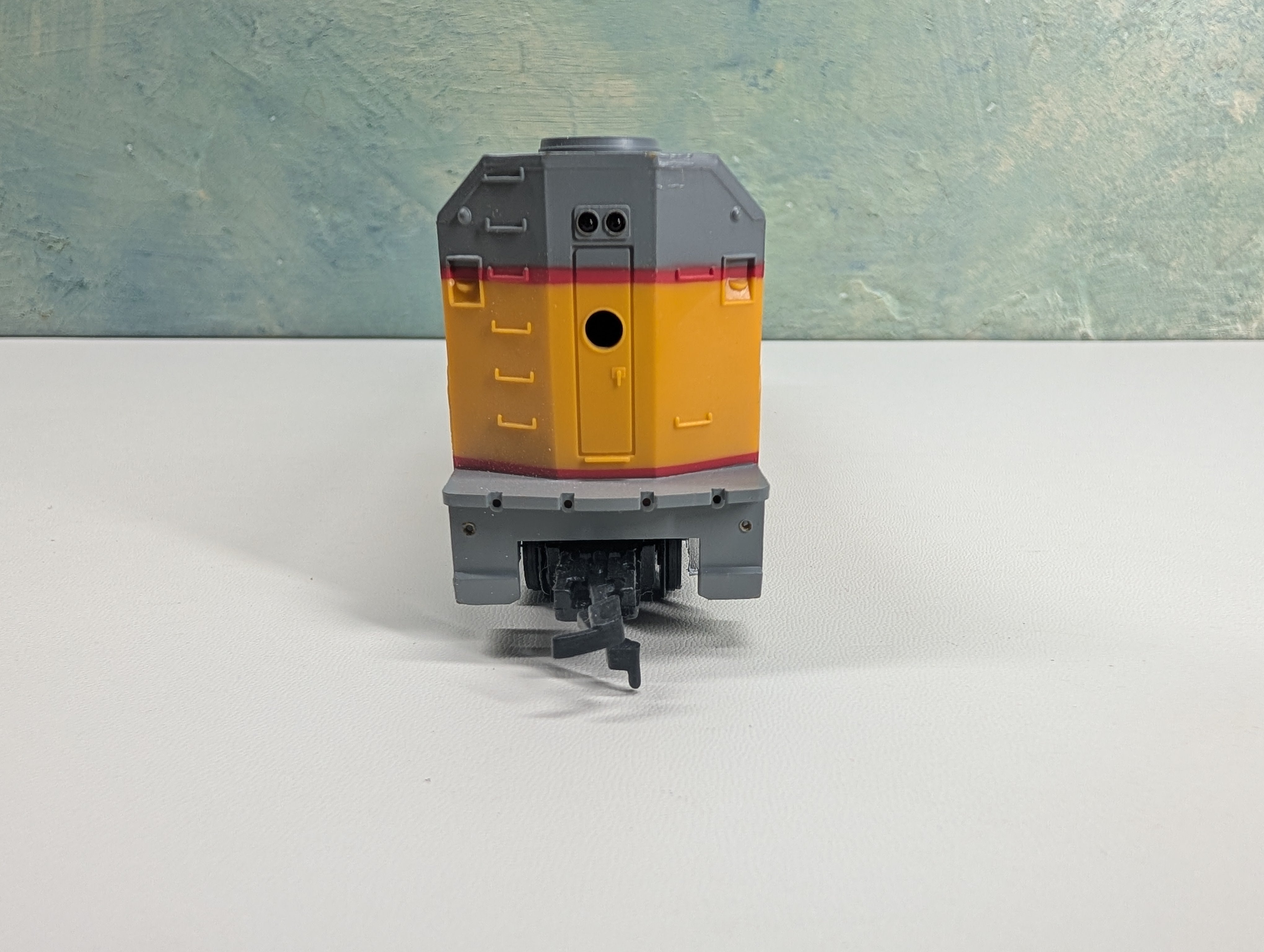 USED Life-Like HO Scale F40PH Diesel Locomotive Union Pacific UP #3901 Tested! DC