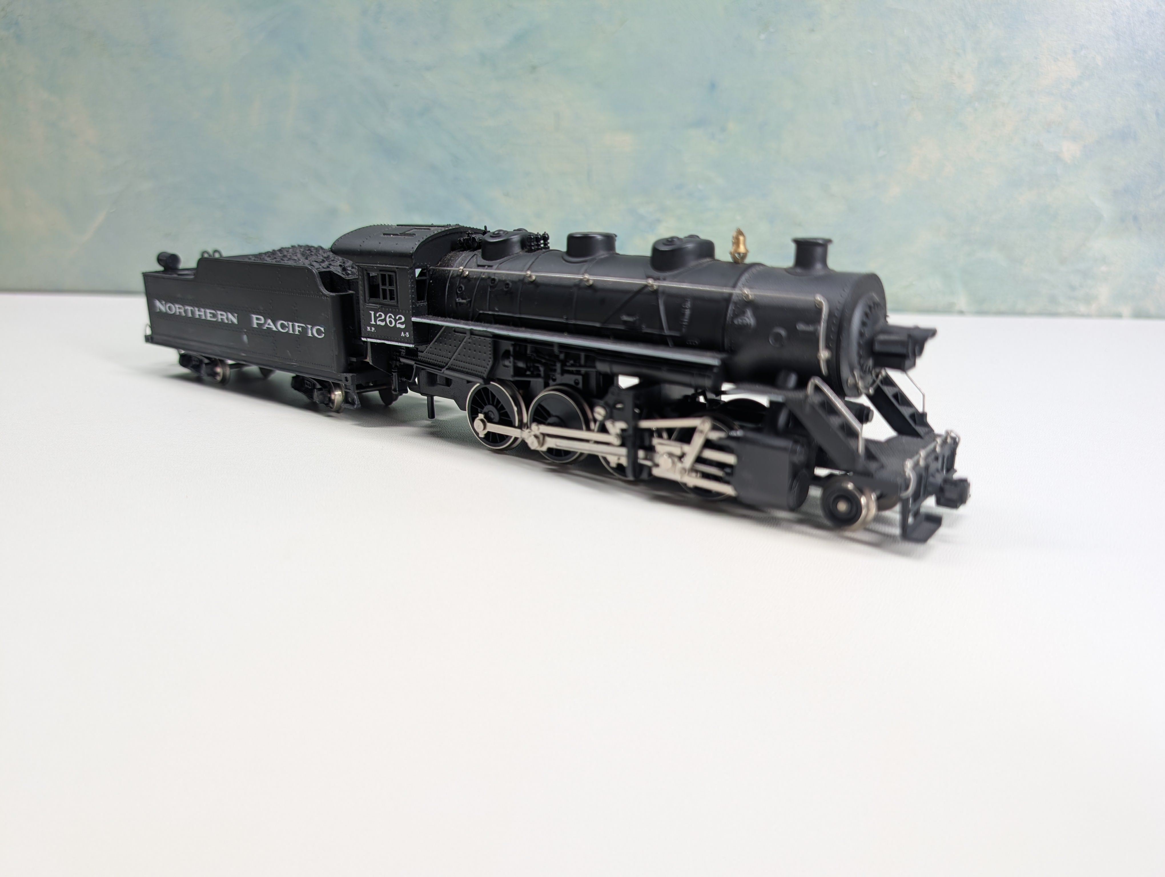USED IHC HO Scale 2-8-0 Steam Locomotive Northern Pacific NP #1262 Runs Great! DC