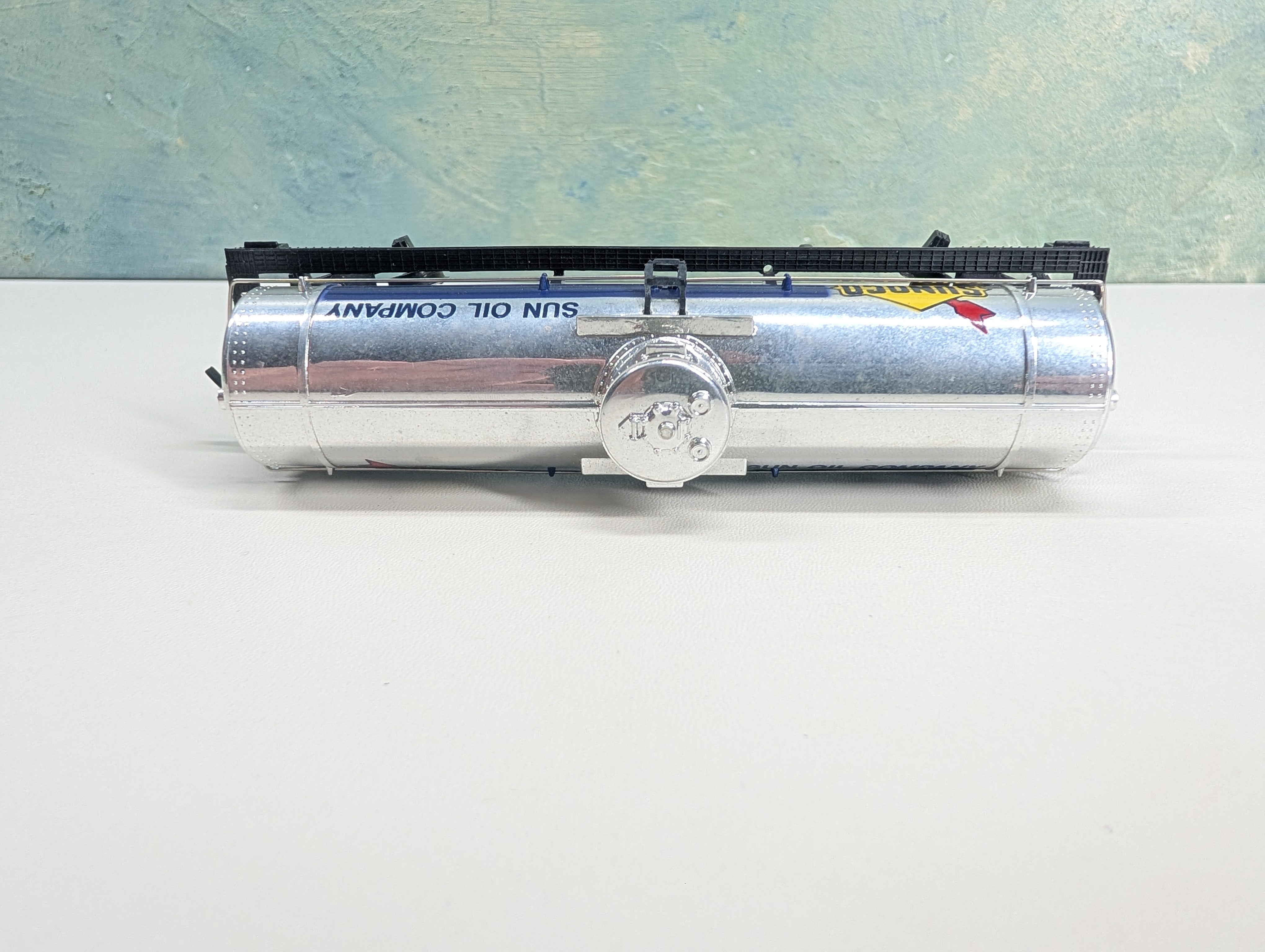 USED Tyco HO Scale Single Dome Tank Car Sunoco
