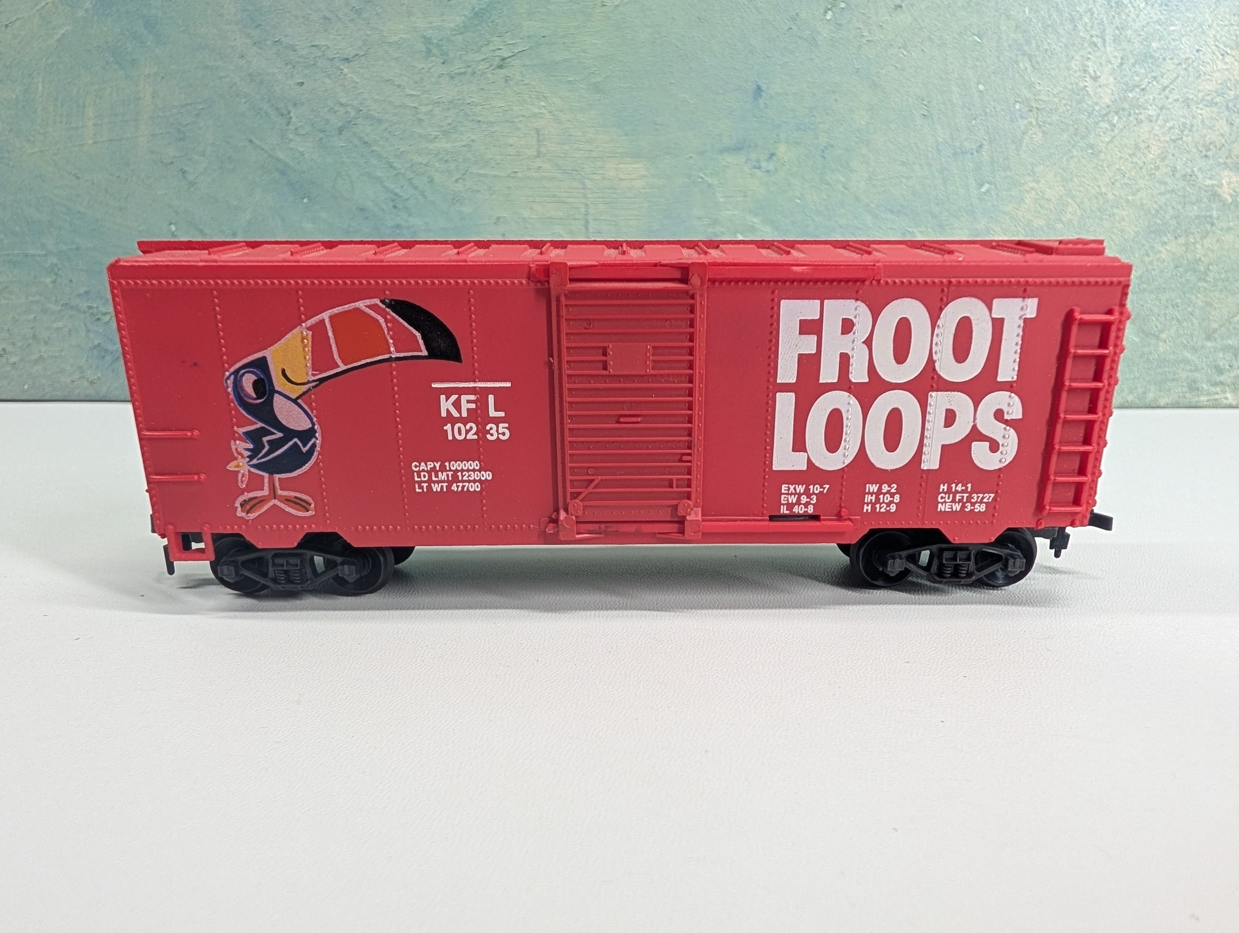 USED Life-Like HO Scale 40' Billboard Box Car Fruit Loops KFL #10235 RARE