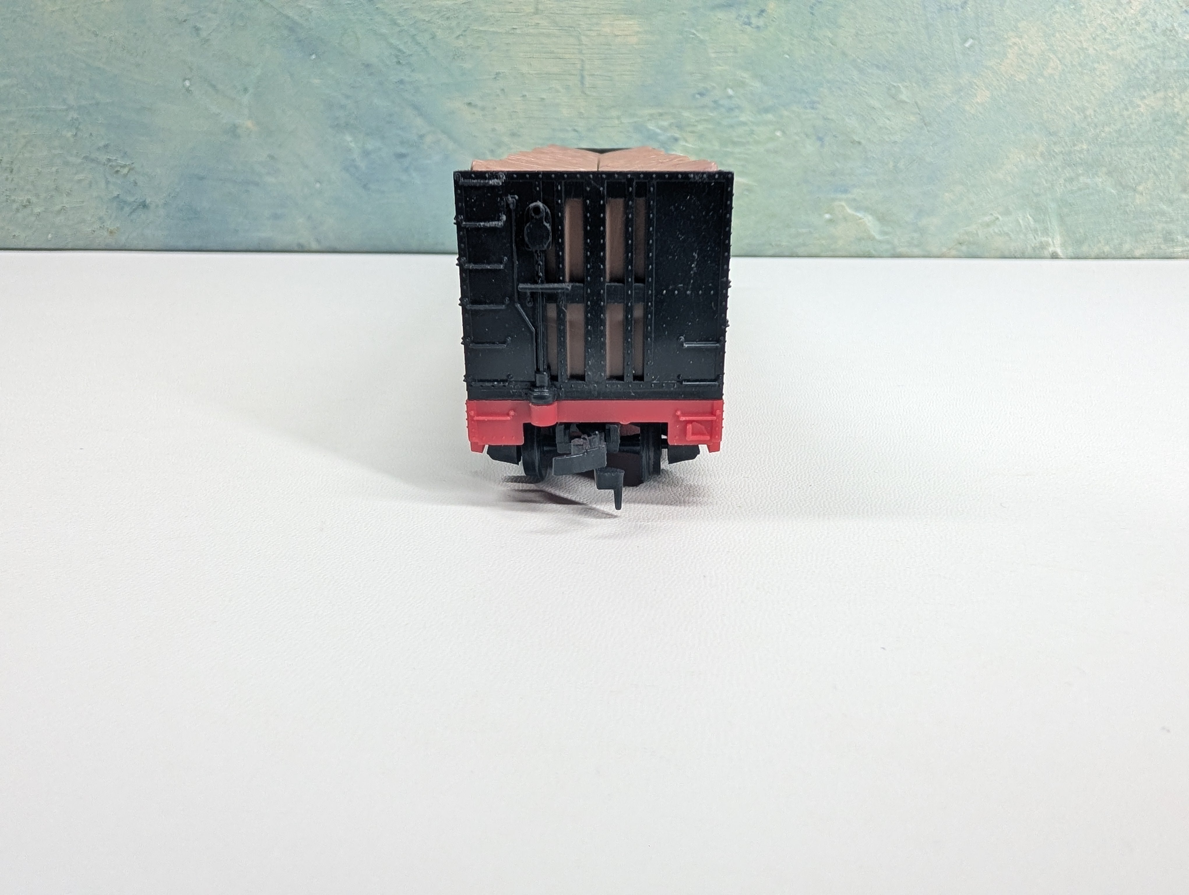 USED Mantua HO Scale 50' Bulkhead Flat Car w/ Pulpwood Southern #4365