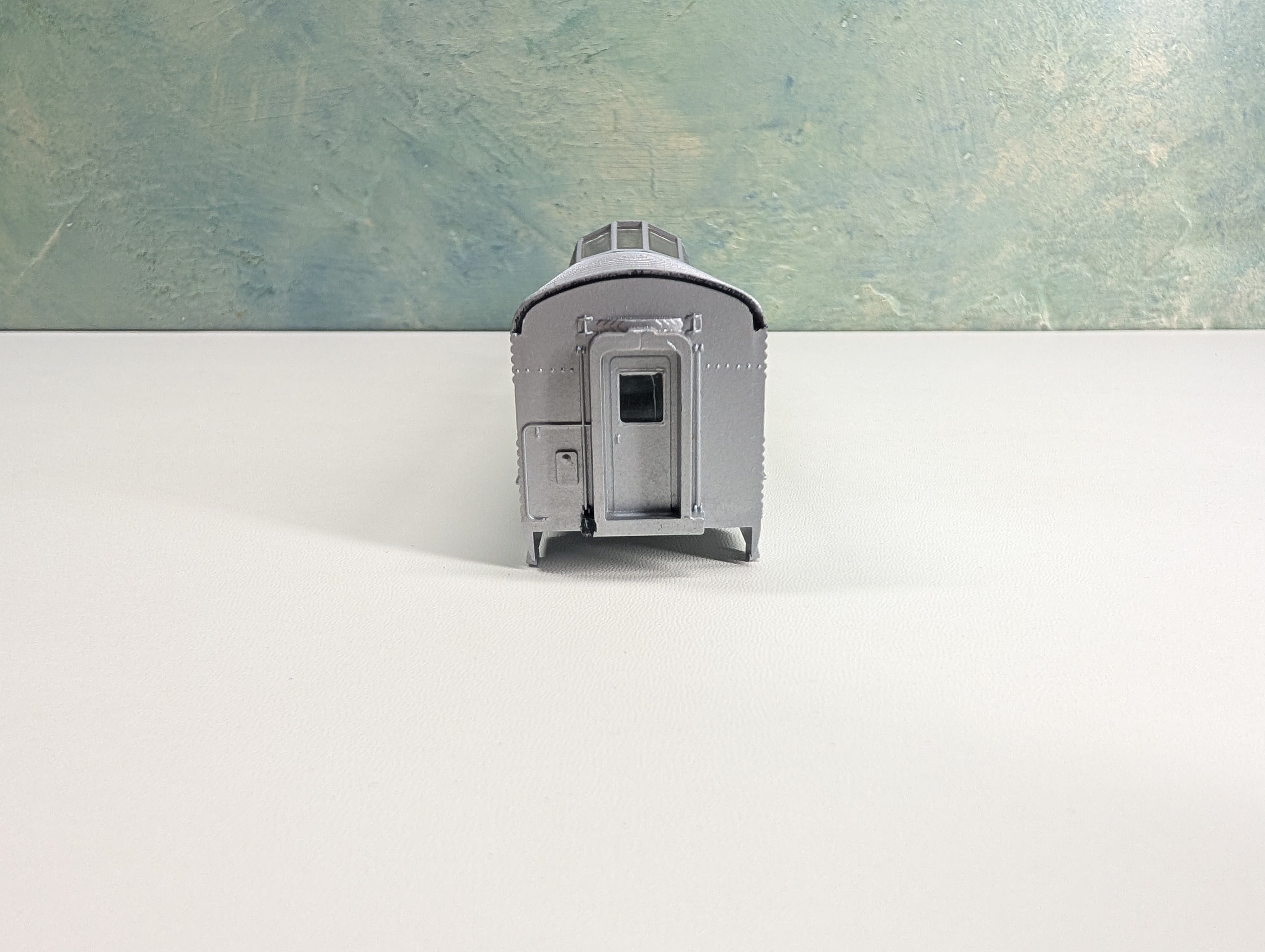 USED Con-Cor HO Scale 85' Dome Passenger Car Penn Central