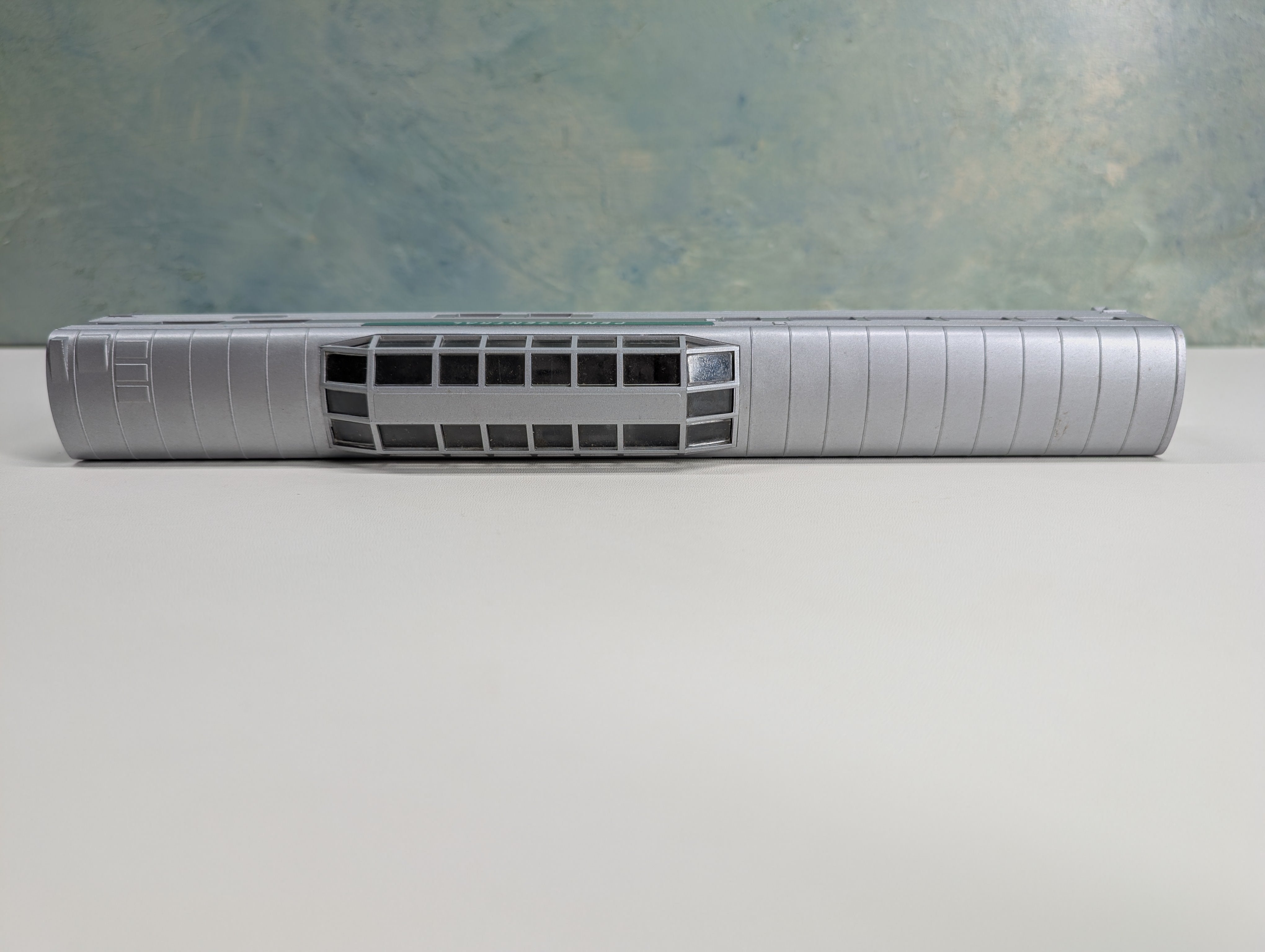 USED Con-Cor HO Scale 85' Dome Passenger Car Penn Central