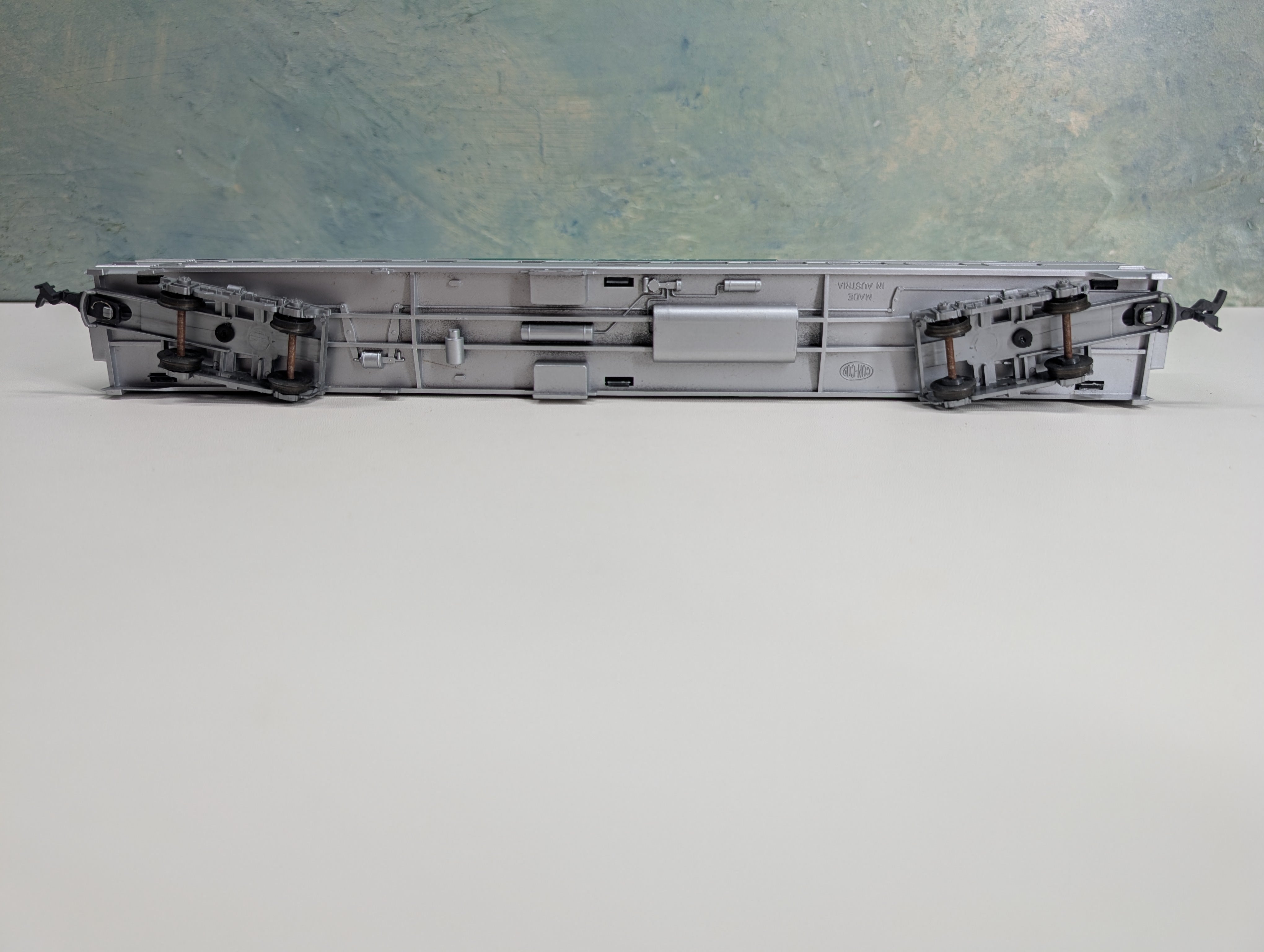 USED Con-Cor HO Scale 85' Dining Passenger Car Penn Central