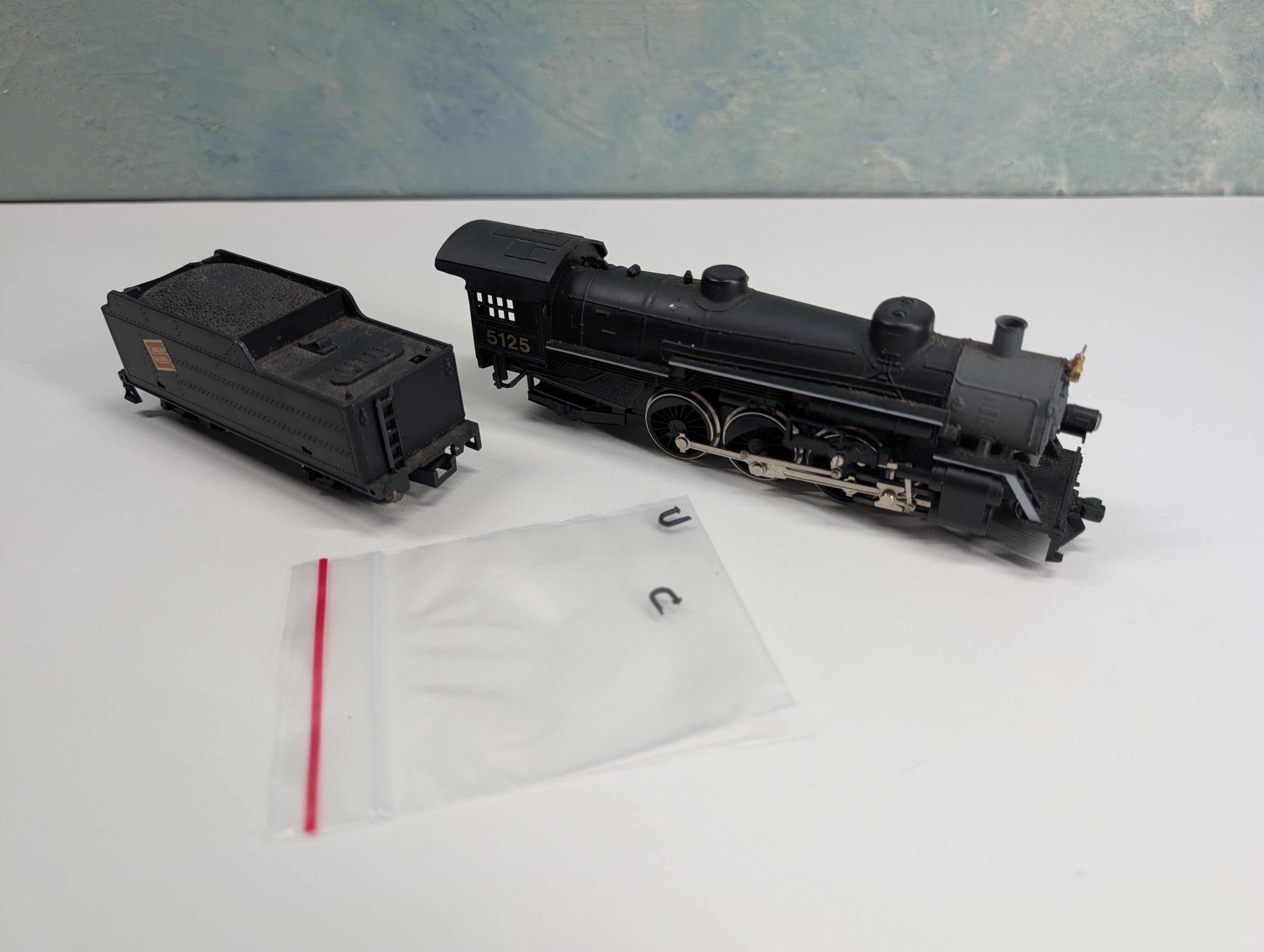 USED Mehano HO Scale 4-6-2 Steam Locomotive Canadian National #5125 Runs Great! DC
