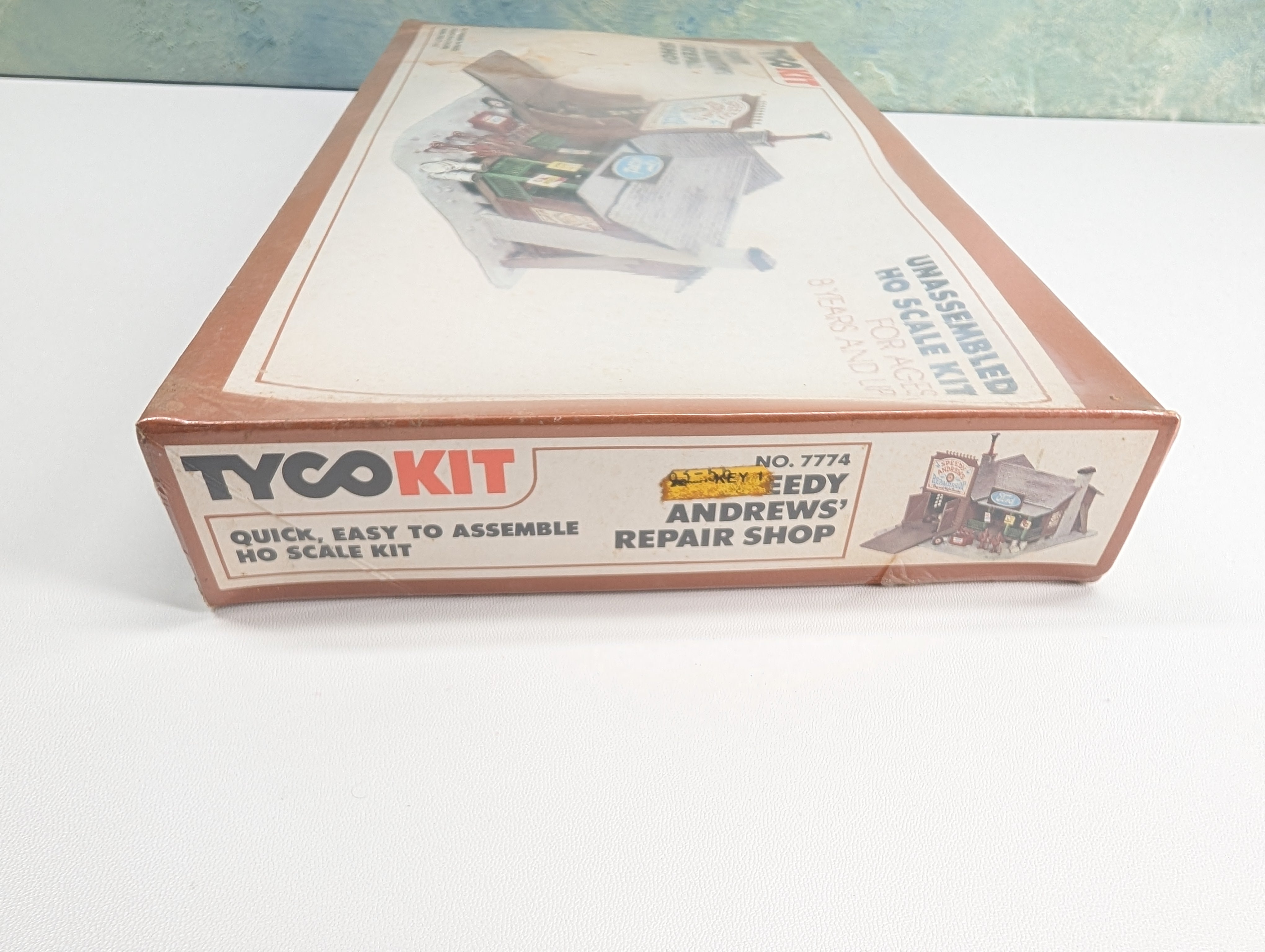 Tyco 7774 HO Scale Speedy Andrews' Repair Shop (Sealed) KIT