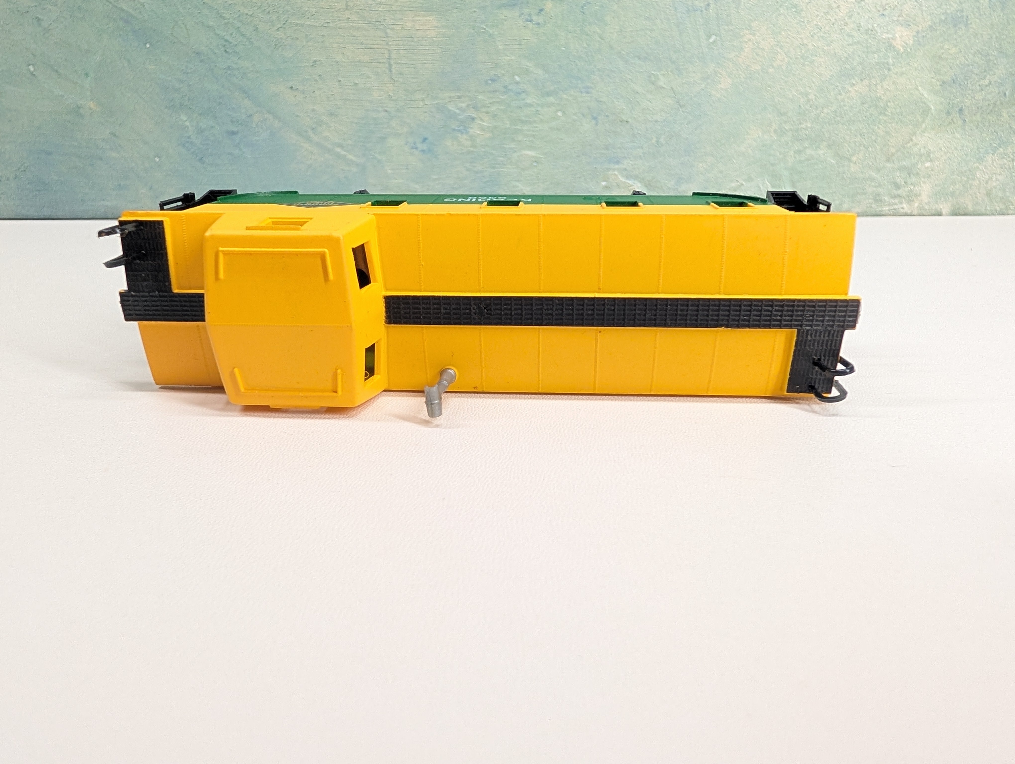 USED Bachmann HO Scale Caboose Reading #9355