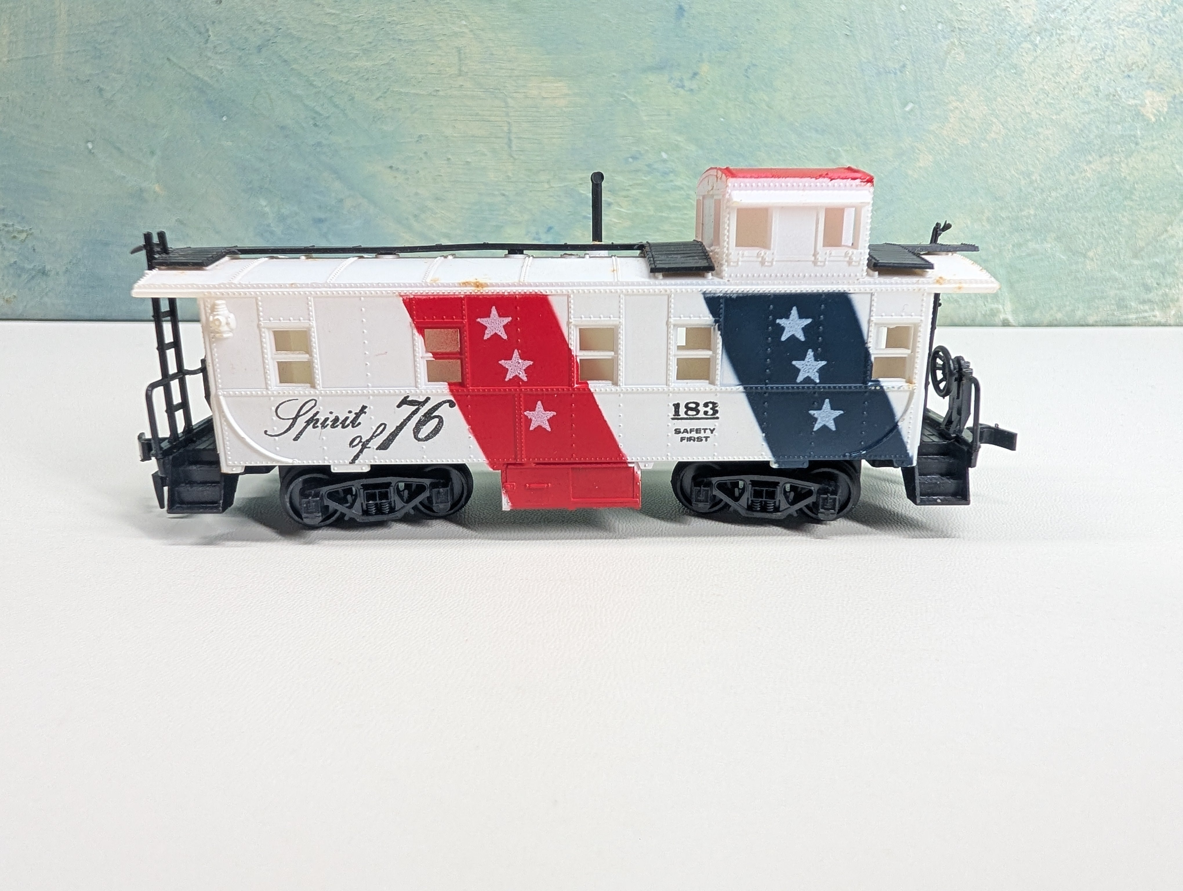 USED AHM HO Scale Spirit of '76 Caboose #183