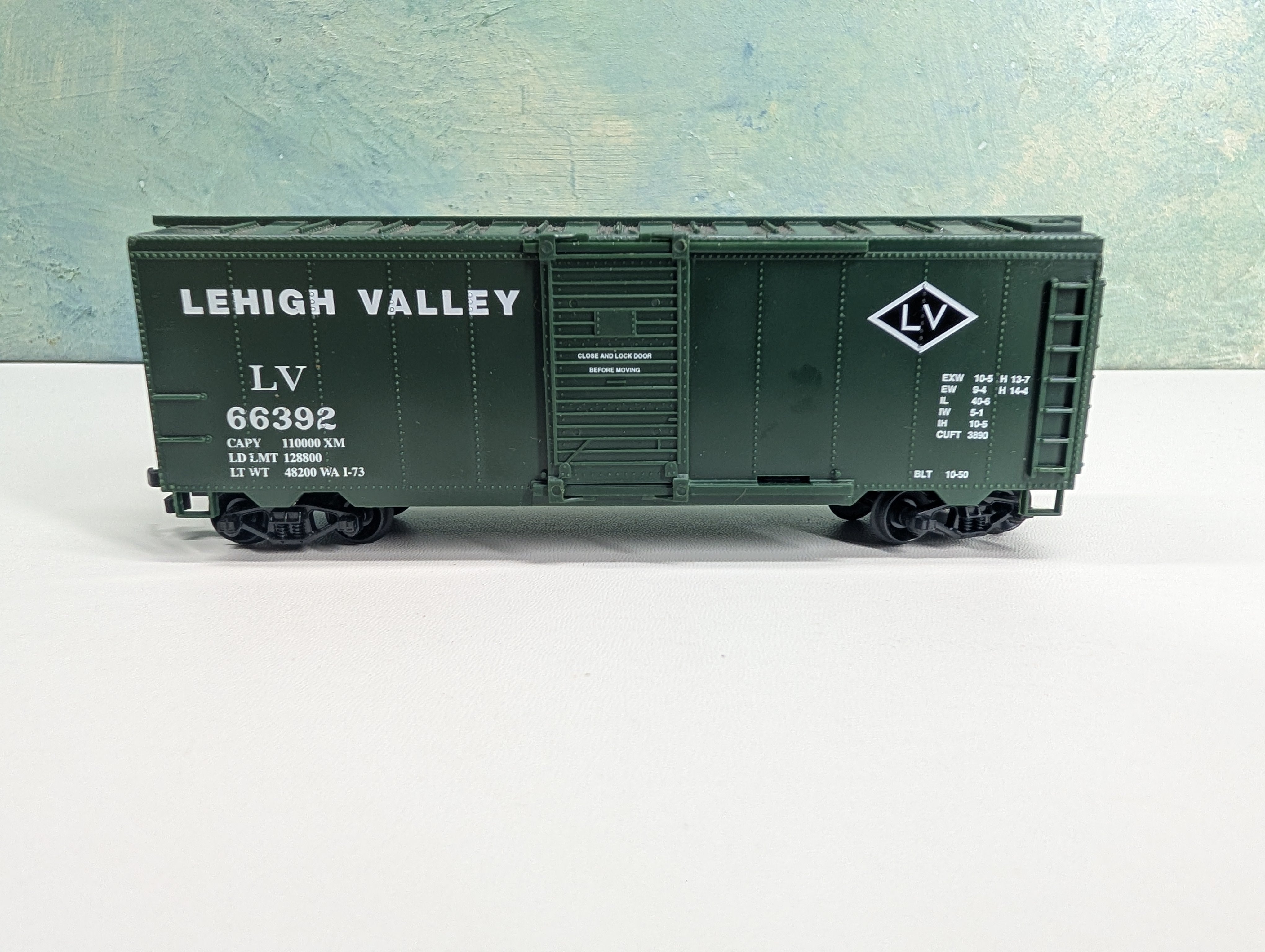 USED Life-Like HO Scale 40' Box Car Lehigh Valley LV #66392