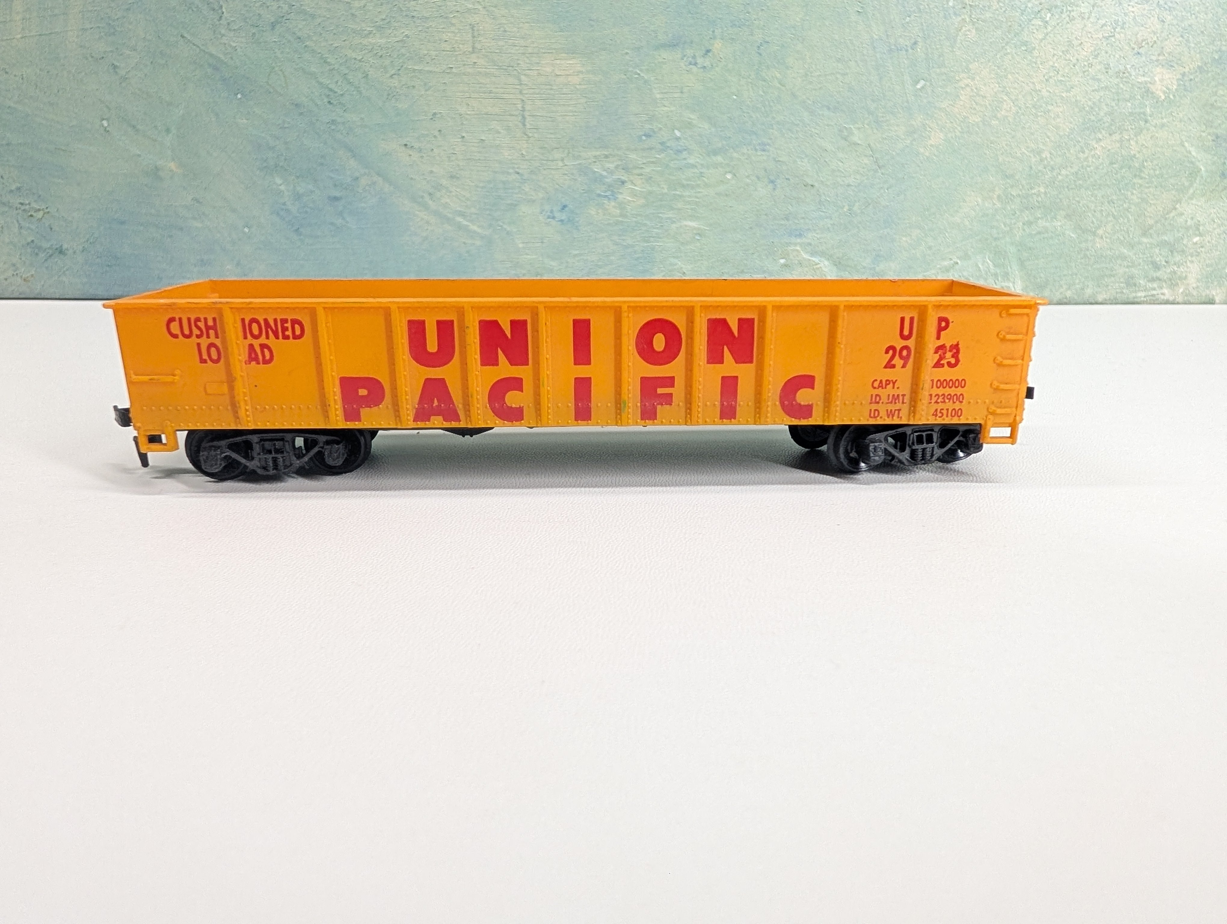USED Tyco HO Scale 40' Gondola Union Pacific UP #2923