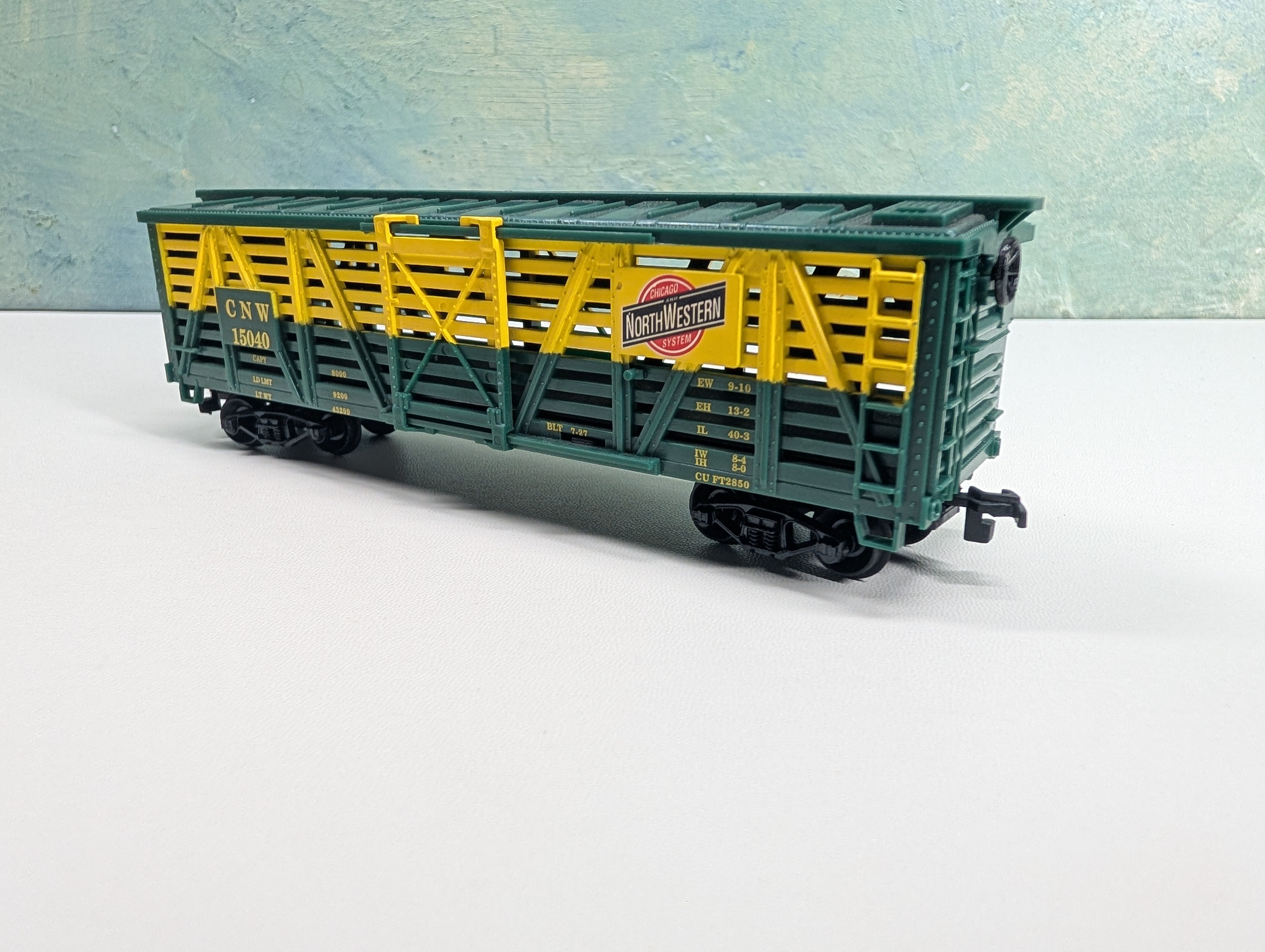 USED Life-Like HO Scale 40' Cattle Livestock Car Chicago & North Western CNW #15040