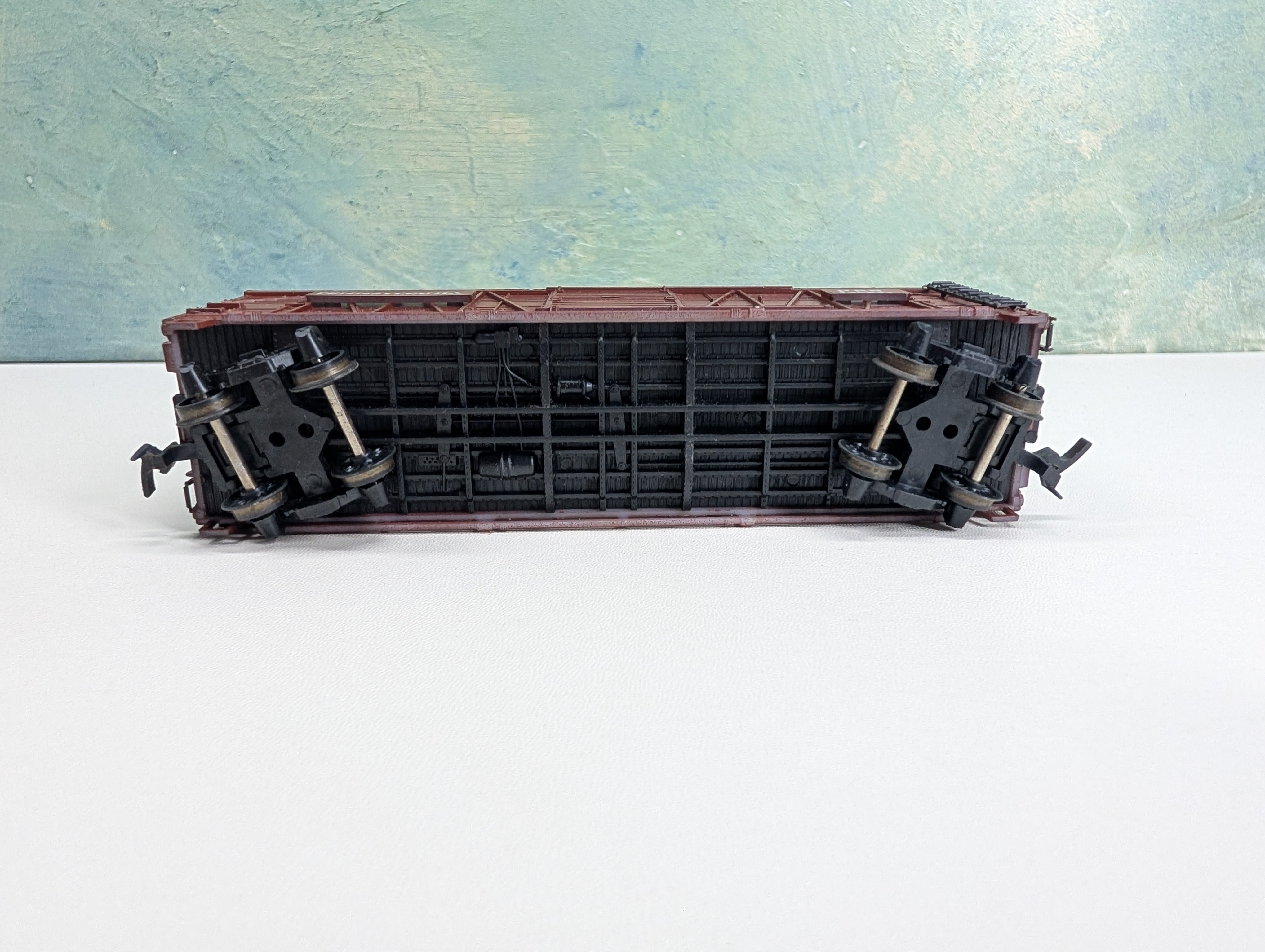 USED AHM HO Scale 40' Cattle Livestock Car Pennsylvania PRR #135427