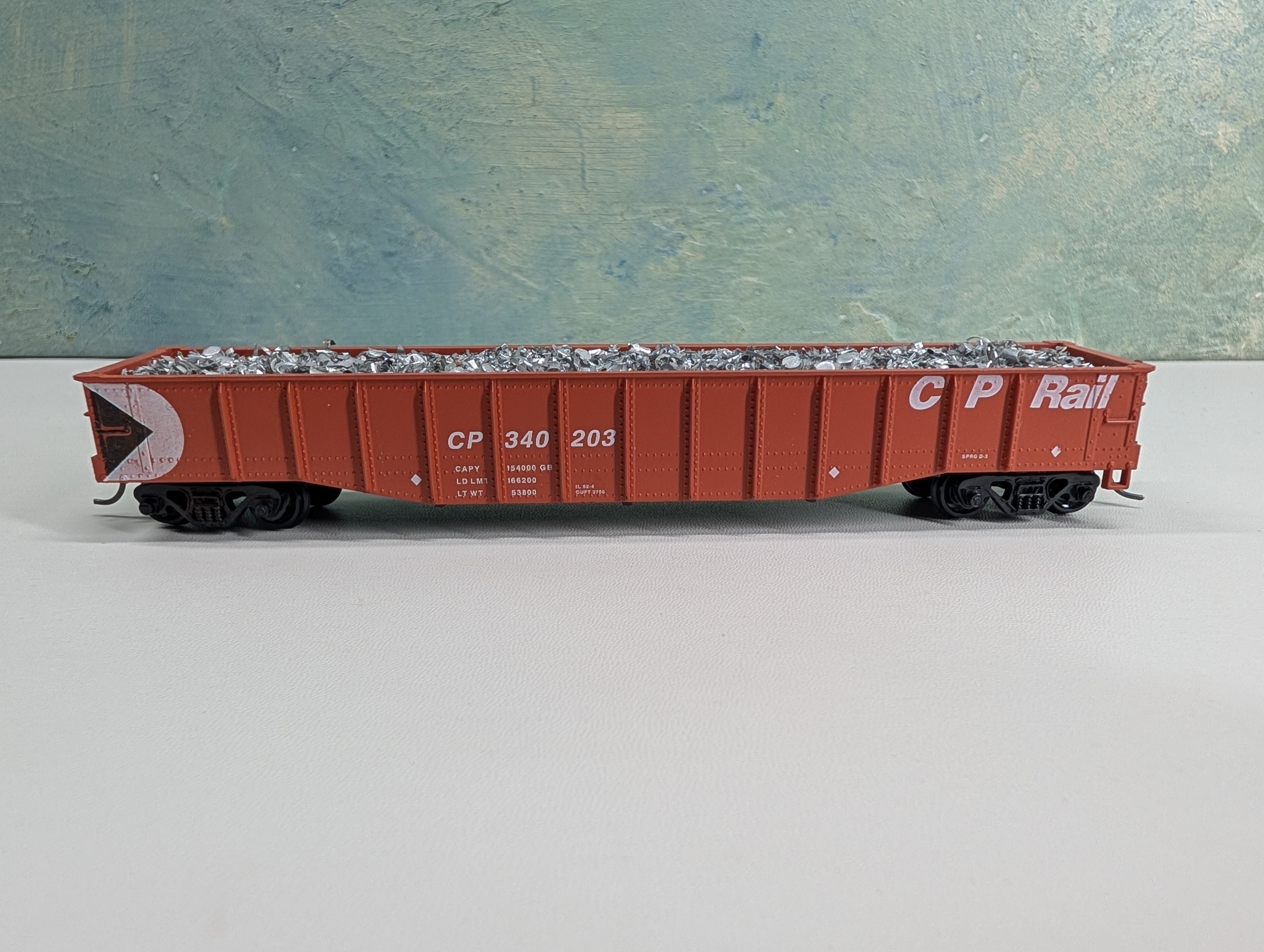 USED Athearn HO Scale 50' Gondola w/ Scrap Load Canadian Pacific CP #340203