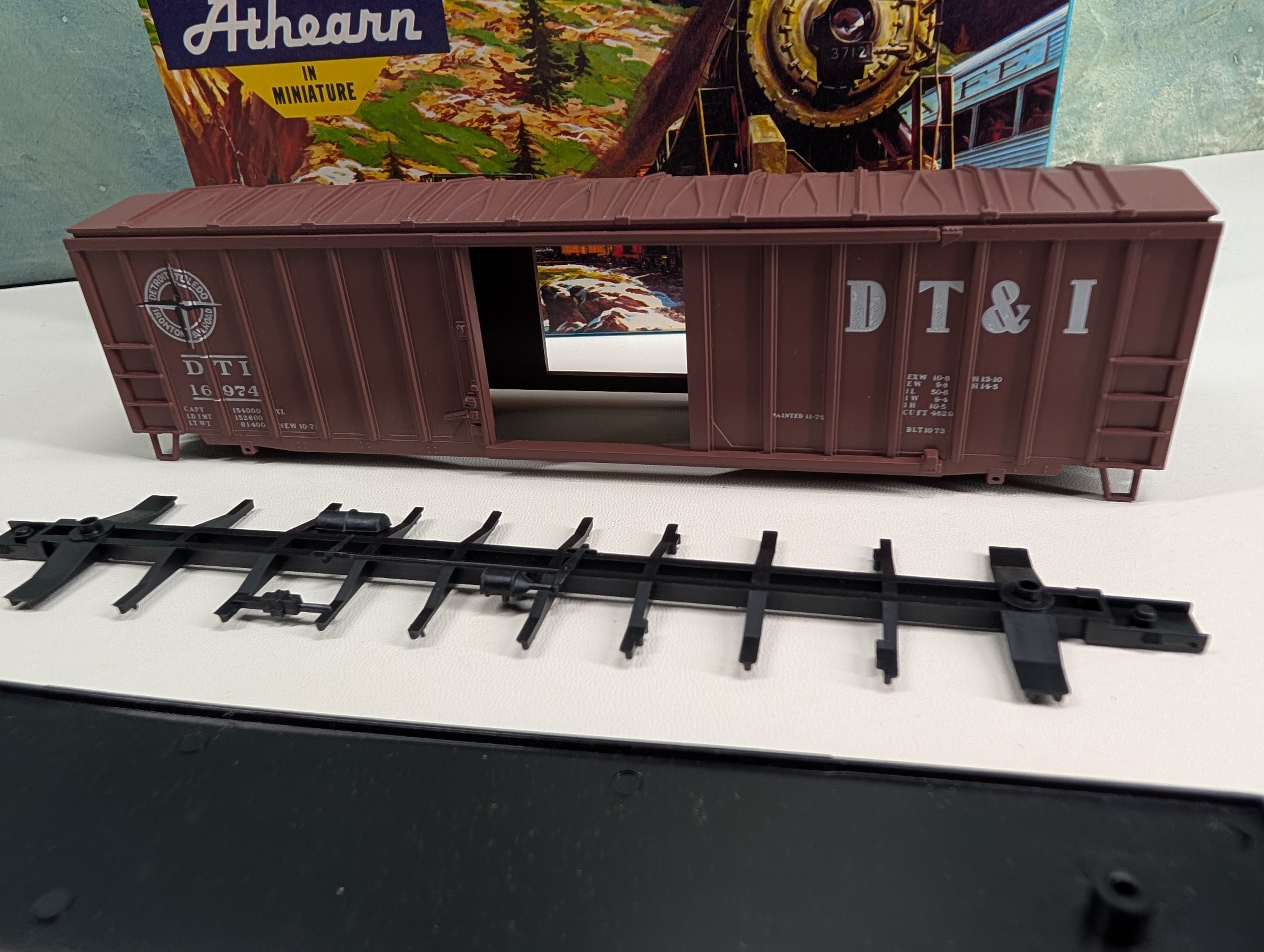 USED Athearn HO Scale 50' ACF SD Railbox Box Car Detroit Toledo & Ironton DTI #16974 Bev-Bel KIT