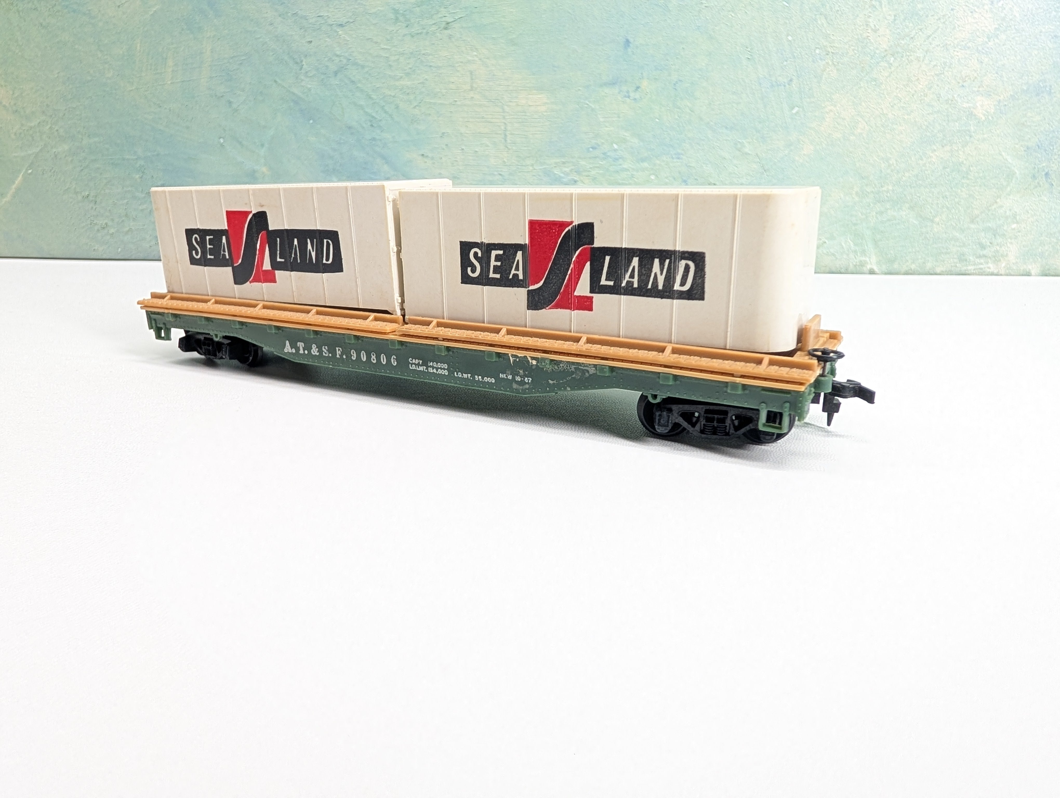 USED Mantua HO Scale 50' Flat Car w/ 2 Sealand Trailers Santa Fe ATSF #90806