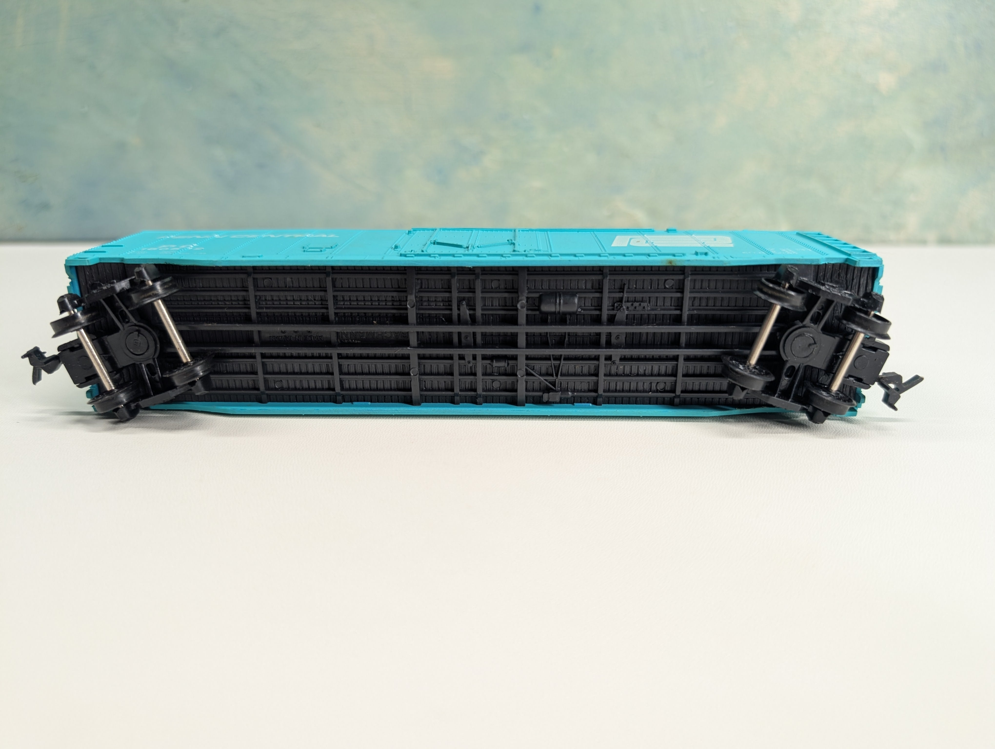 USED Bachmann HO Scale 50' PD Box Car Penn Central PC #160502