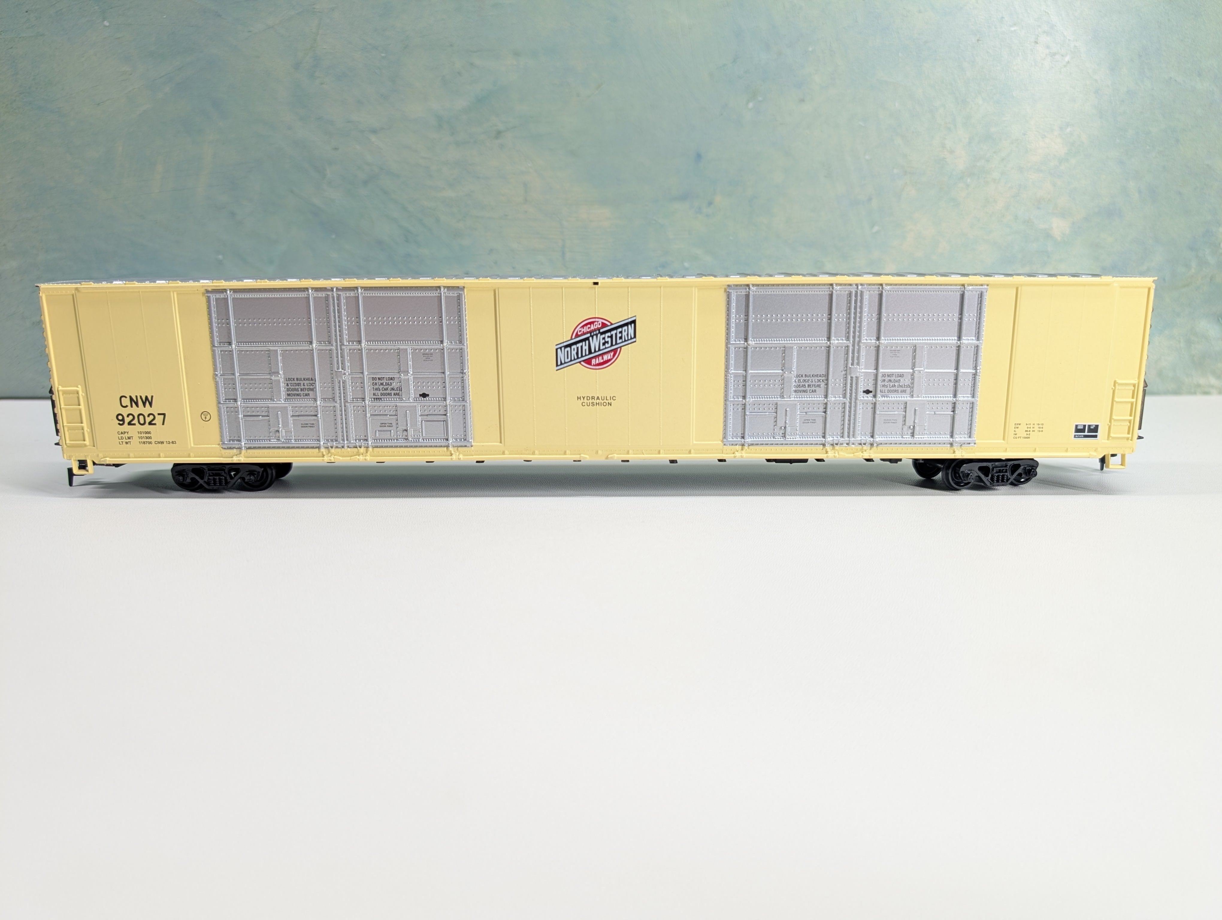USED Athearn 2970 HO Scale 86' HI-Cube Box Car Chicago & North Western CNW #92027