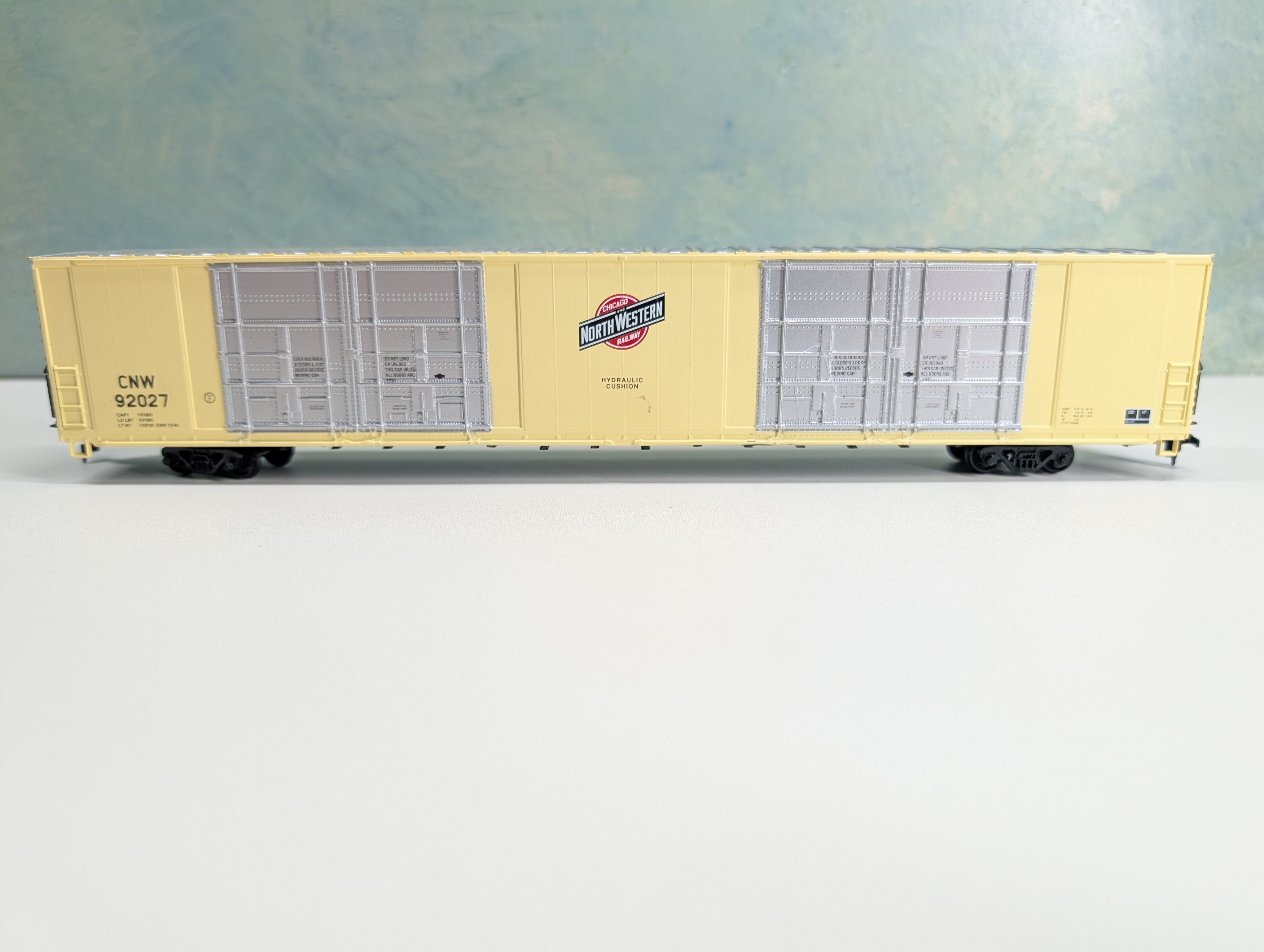 USED Athearn 2970 HO Scale 86' HI-Cube Box Car Chicago & North Western CNW #92027