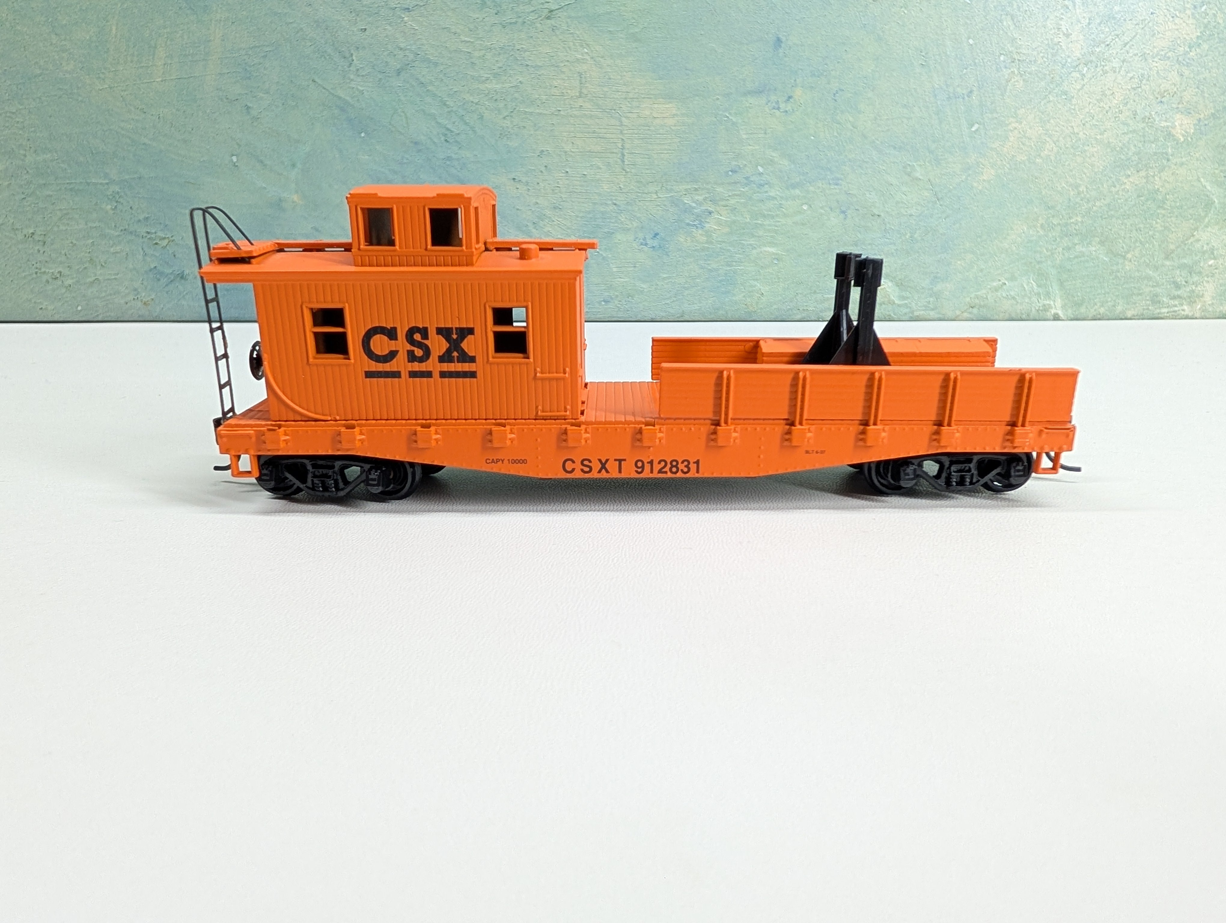 USED Athearn 1283 HO Scale Work Caboose, Orange CSX #912831