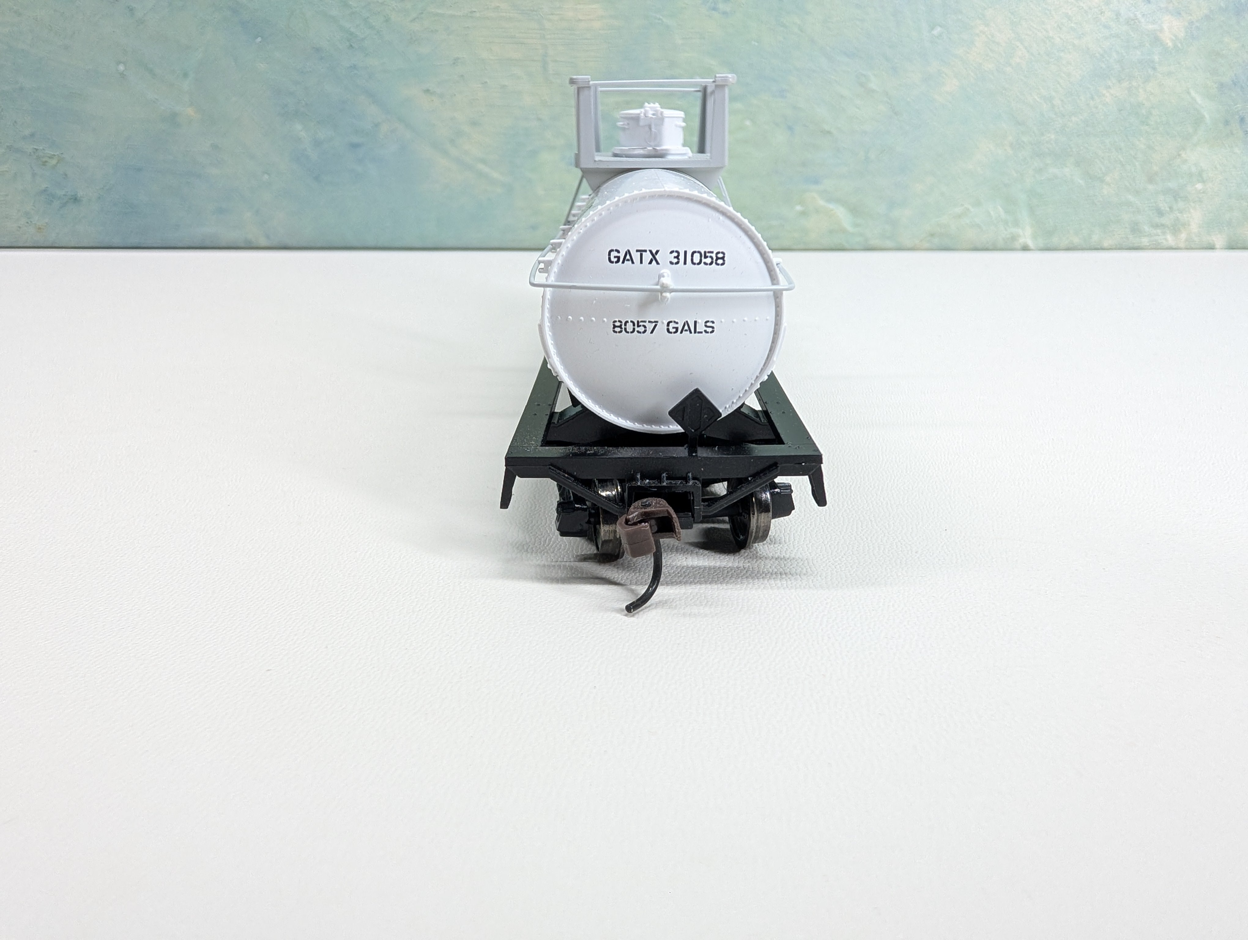 USED Athearn HO Scale Tank Car Baker's Chocolate GATX #31058 Metal Wheels