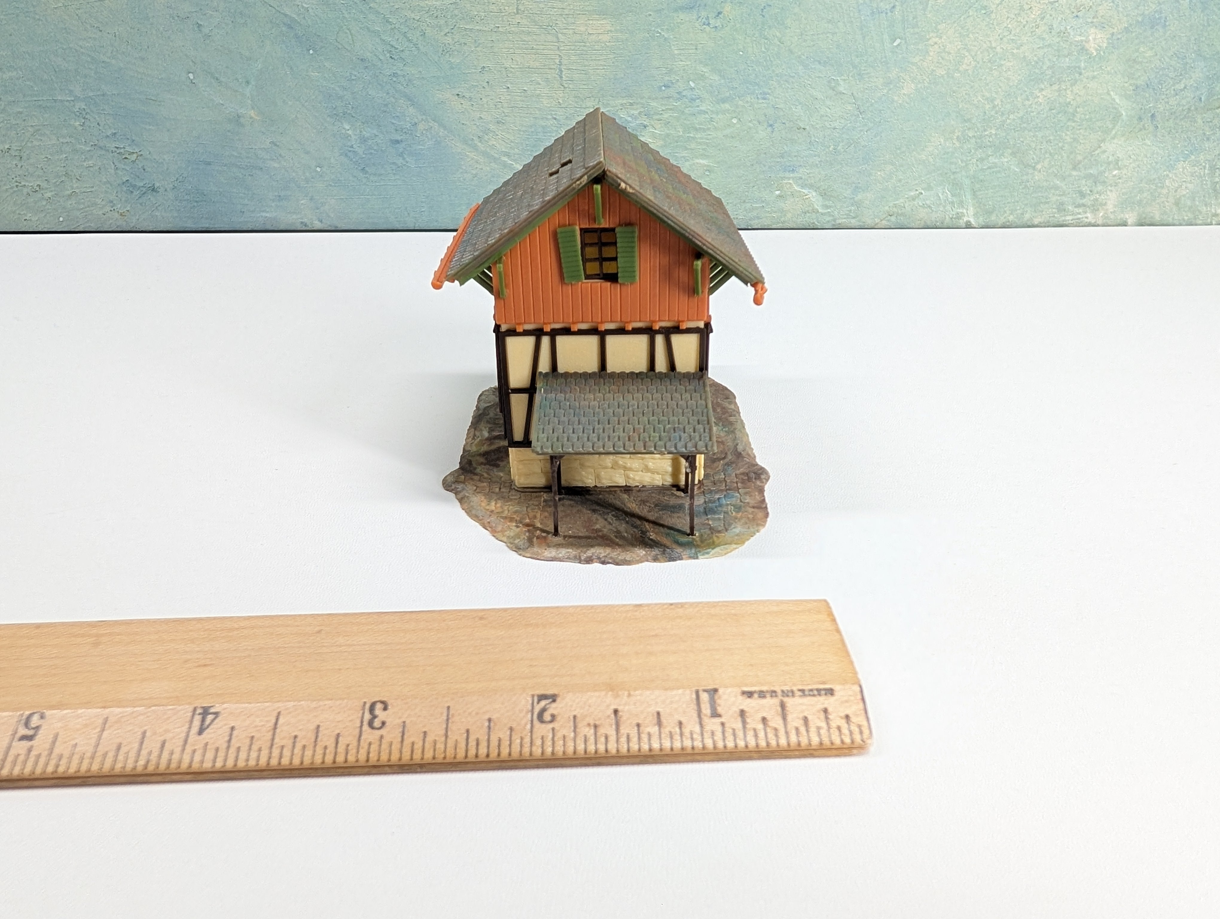 USED Faller 156 HO Scale German Buidling with Dock