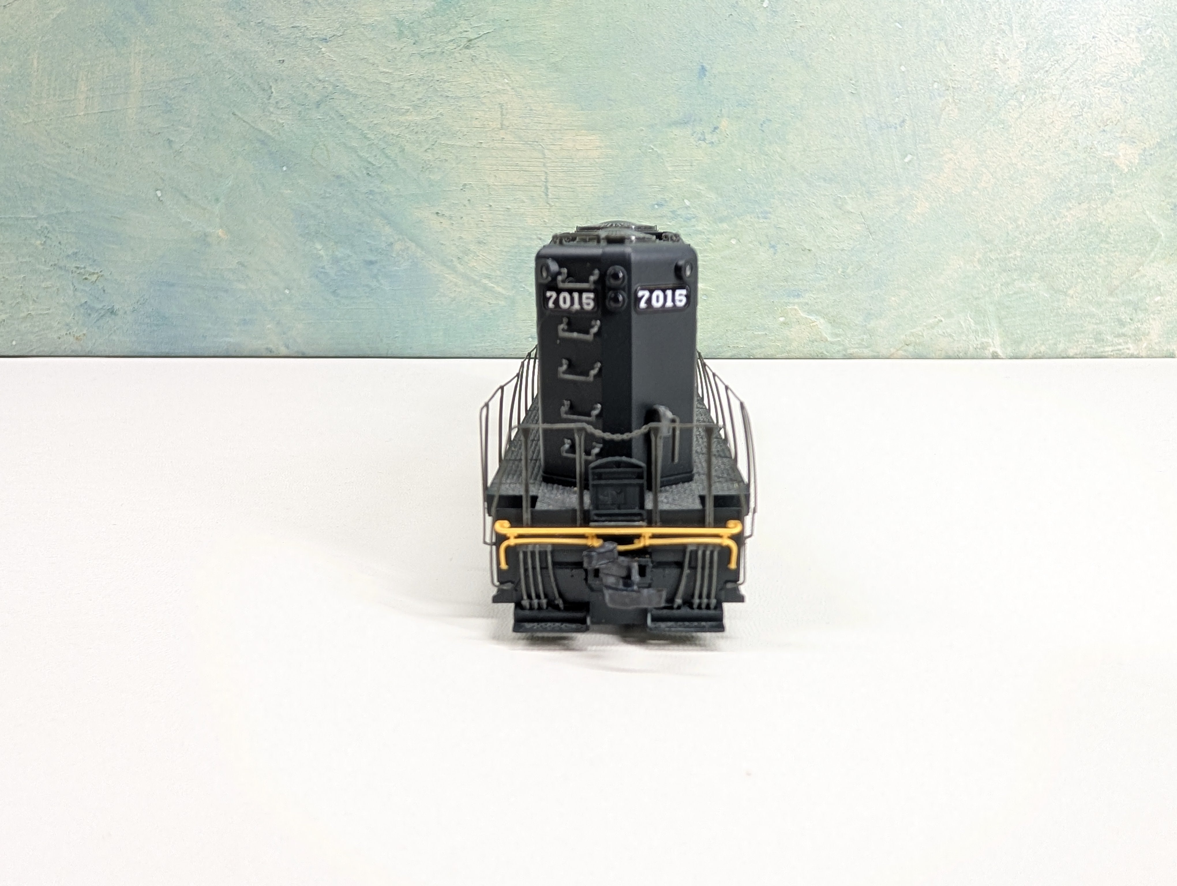 USED Life-Like HO Scale Proto GP9 High Nose Diesel Locomotive Pennsylvania PRR #7015 Parts/Repairs DC
