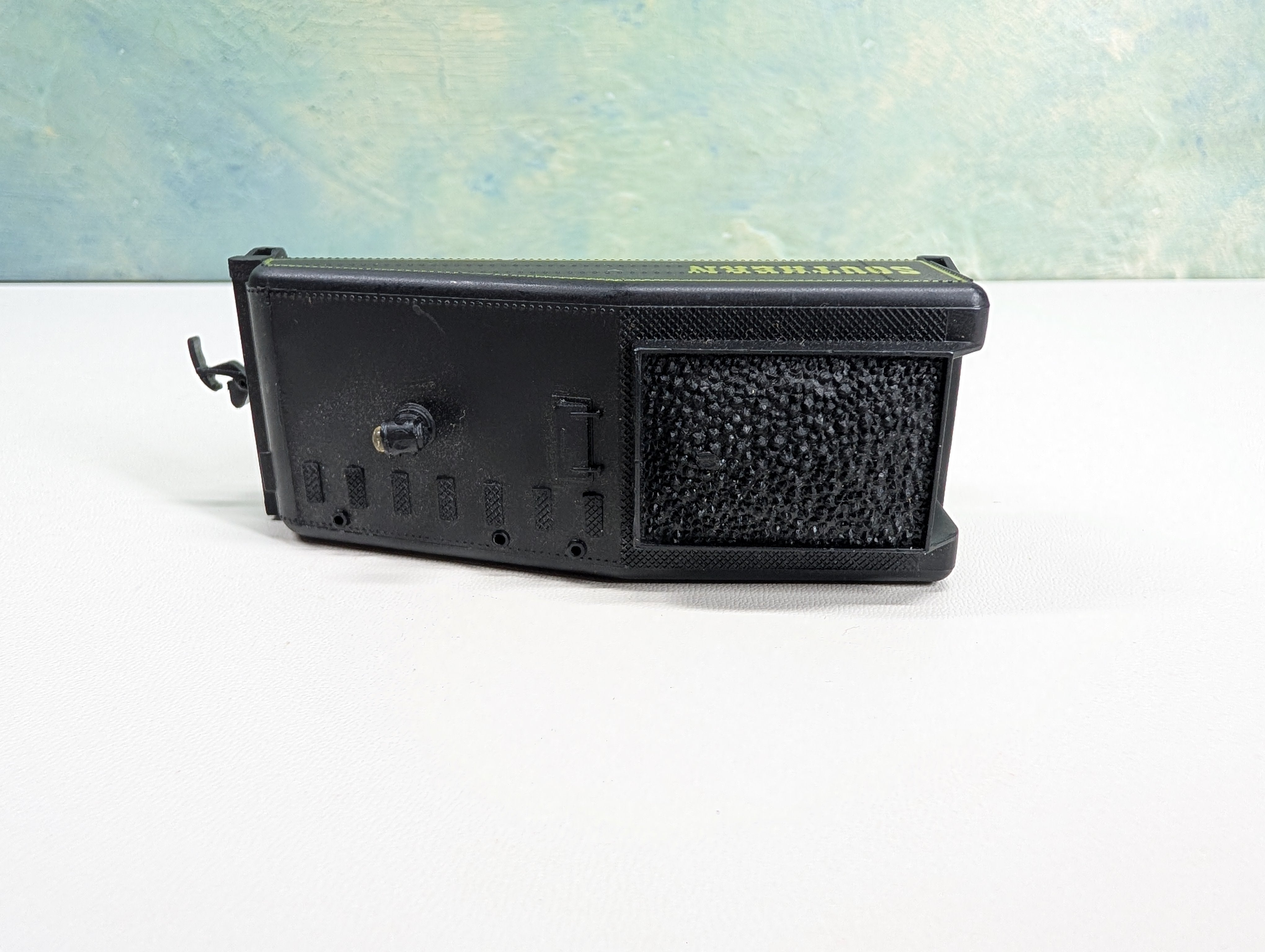 USED HO Scale Non-Powered Sloped Tender Southern