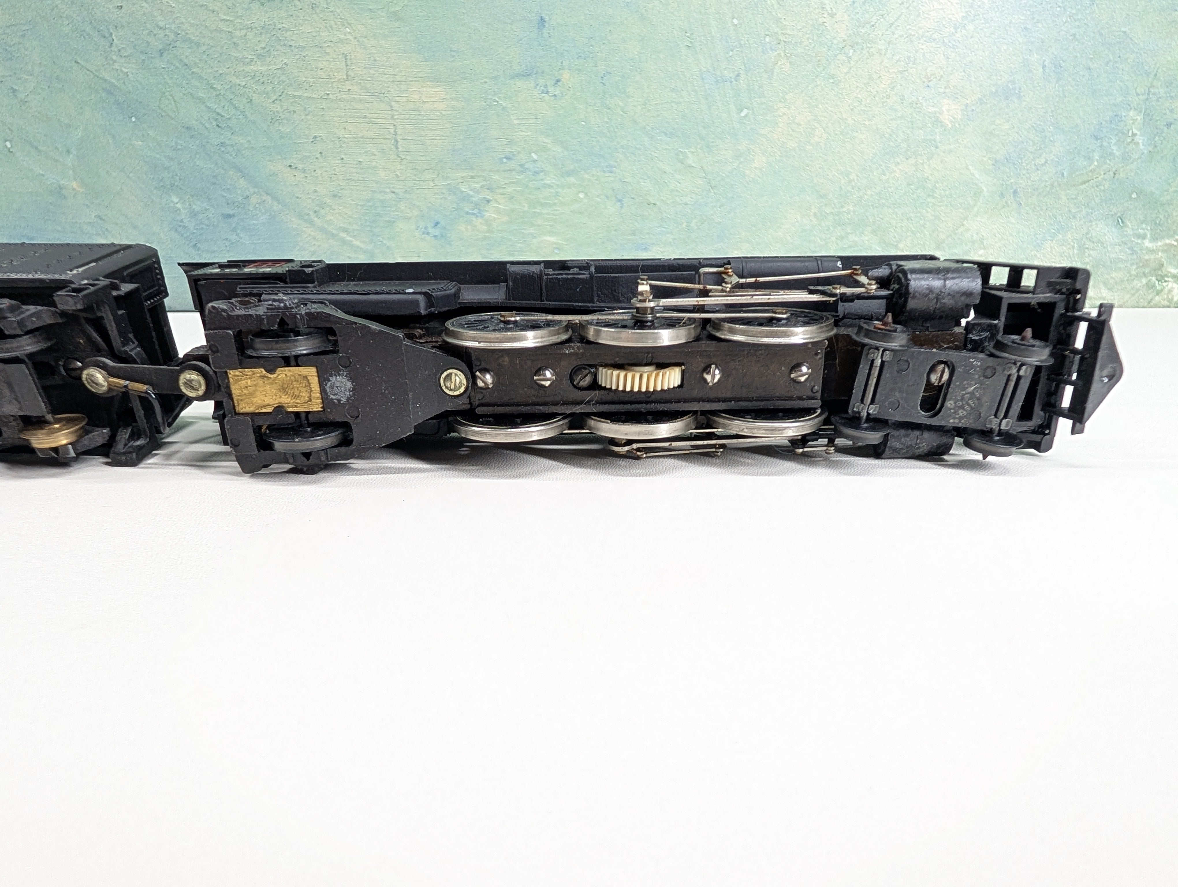 USED Mantua HO Scale 4-6-2 Steam Locomotive The Grout Route #4073 Parts/Repairs DC