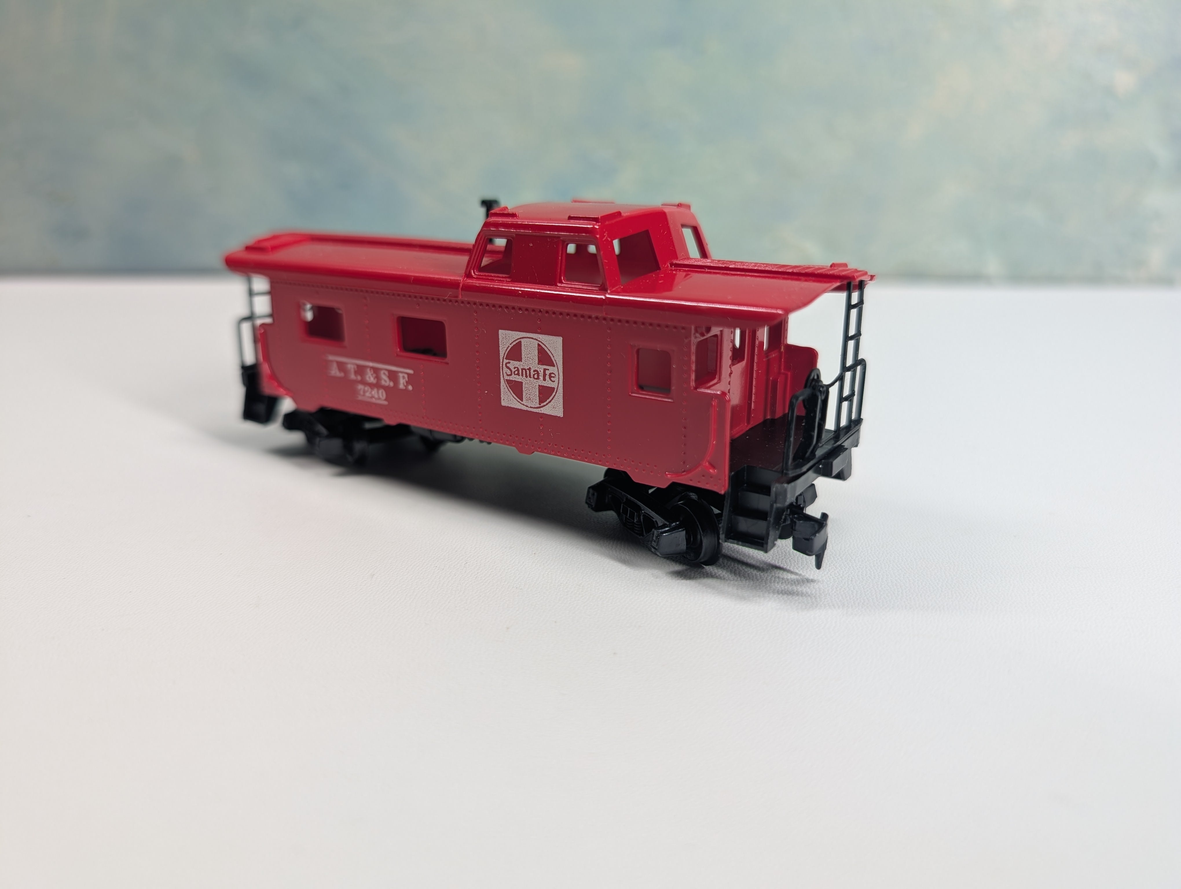 USED Tyco HO Scale Caboose Santa Fe ATSF #7240