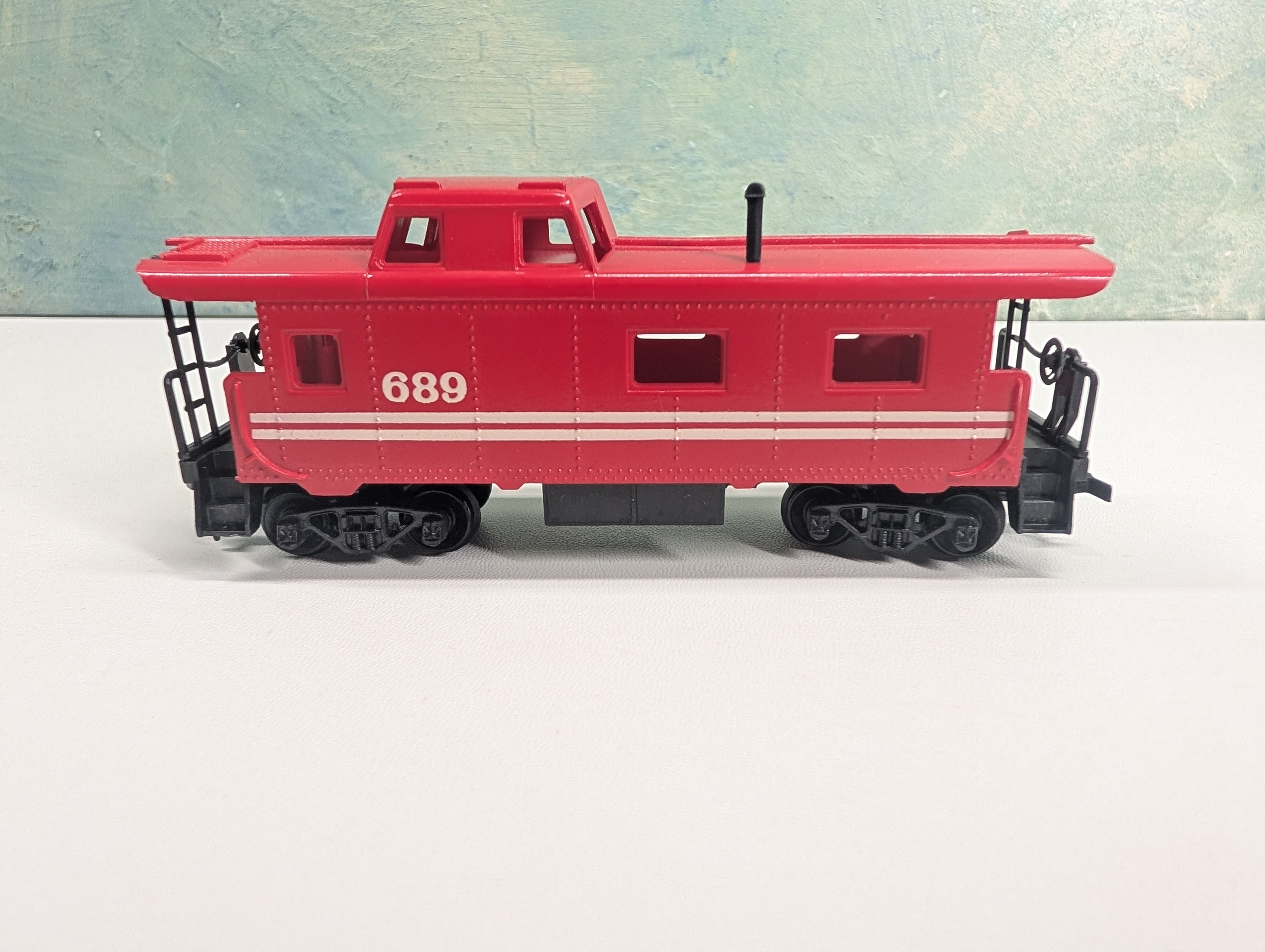 USED Tyco HO Scale Caboose #689