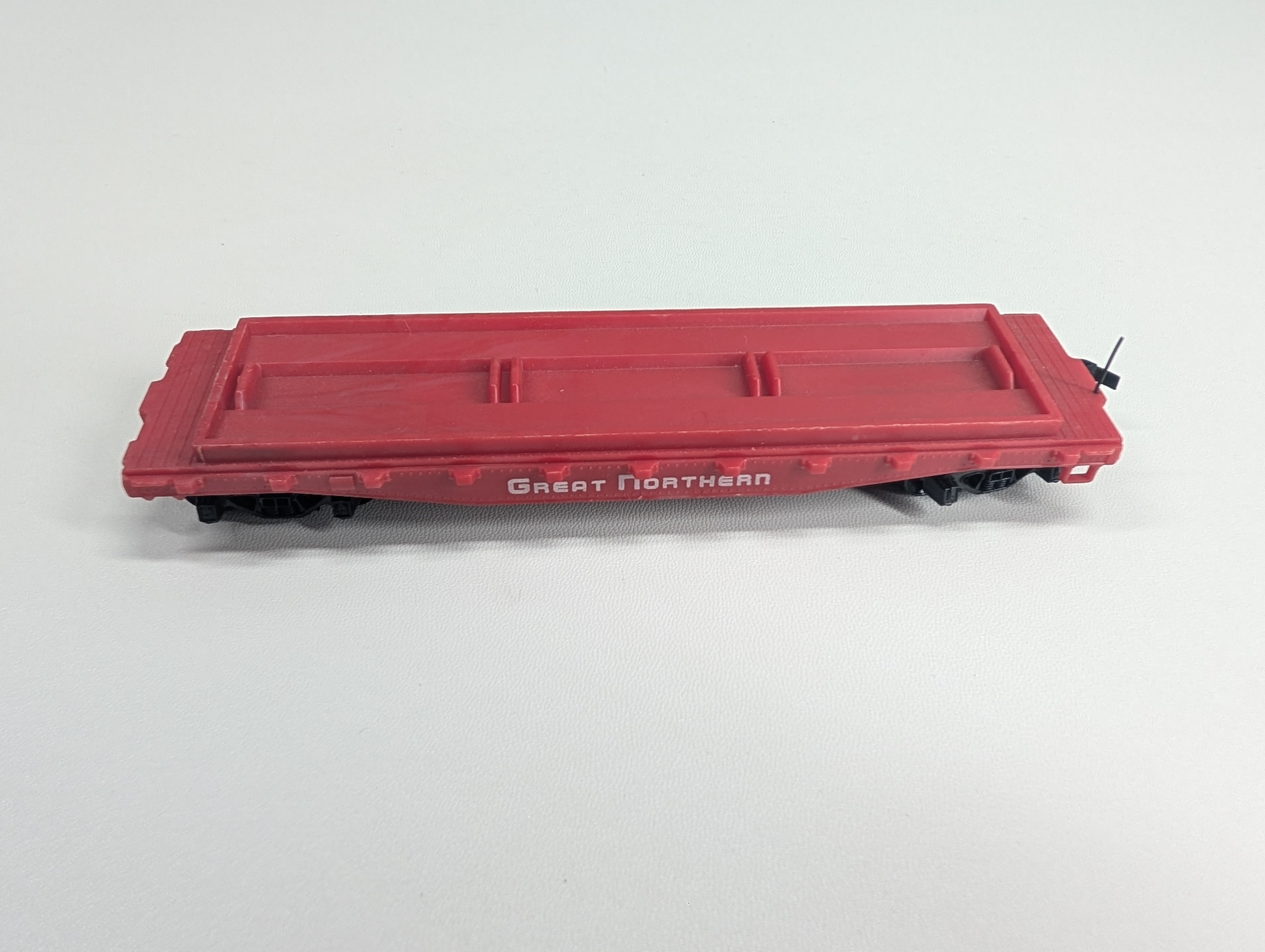 USED Tyco HO Scale 40' Flat Car Great Northern