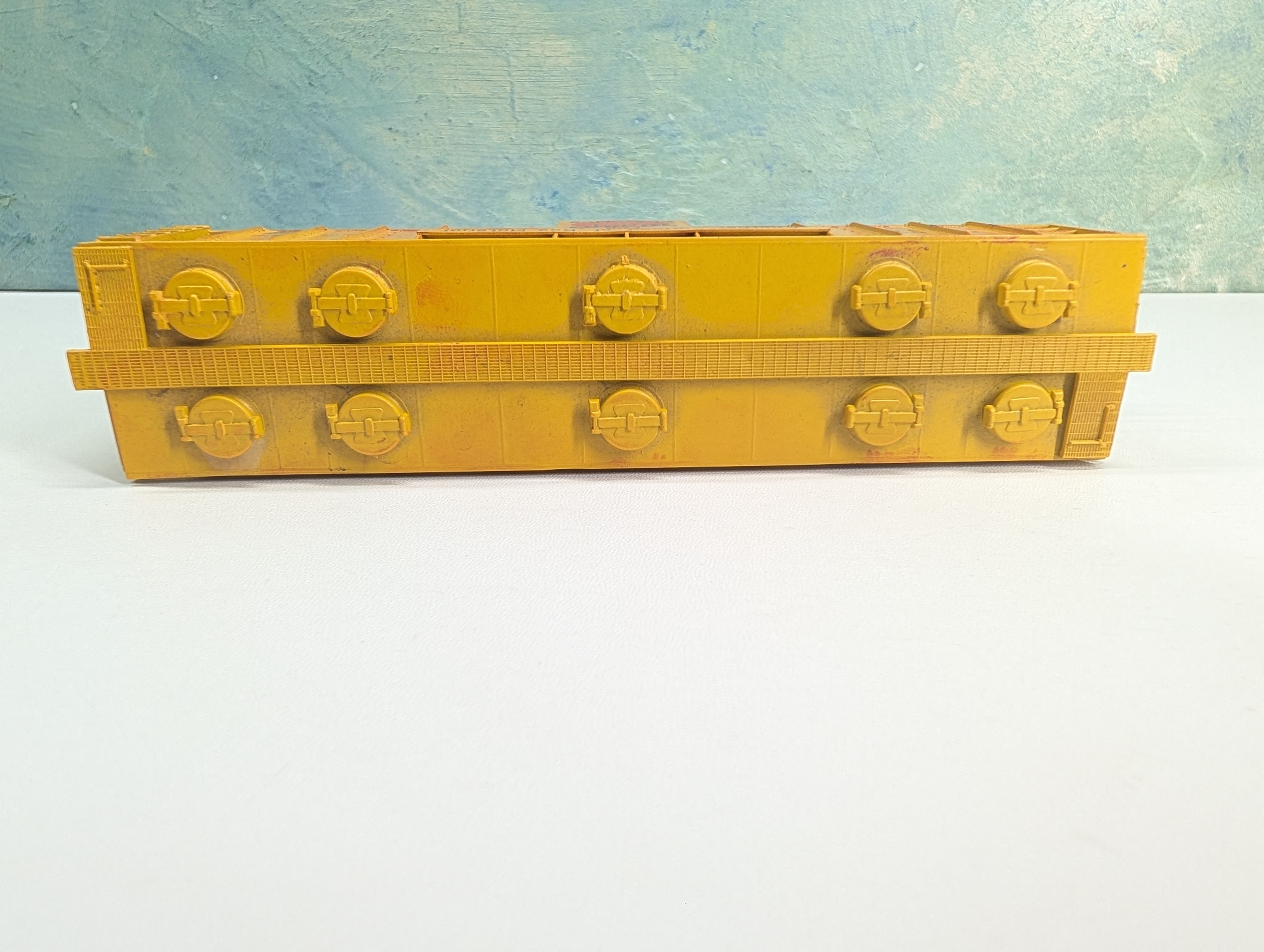USED AHM HO Scale 3 Bay Covered Hopper Warp's Plastics NAHX #36539 Weathered, Metal Wheels