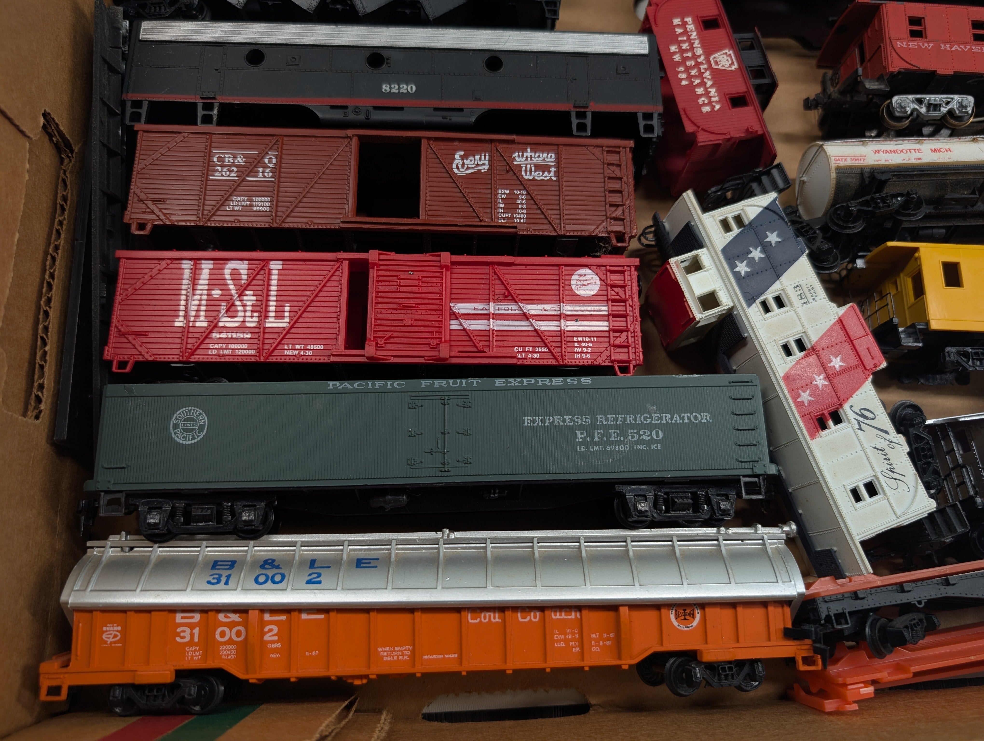USED HO Scale Lot of Parts/Repairs Steam Locomotive, Box Cars, Crane +more